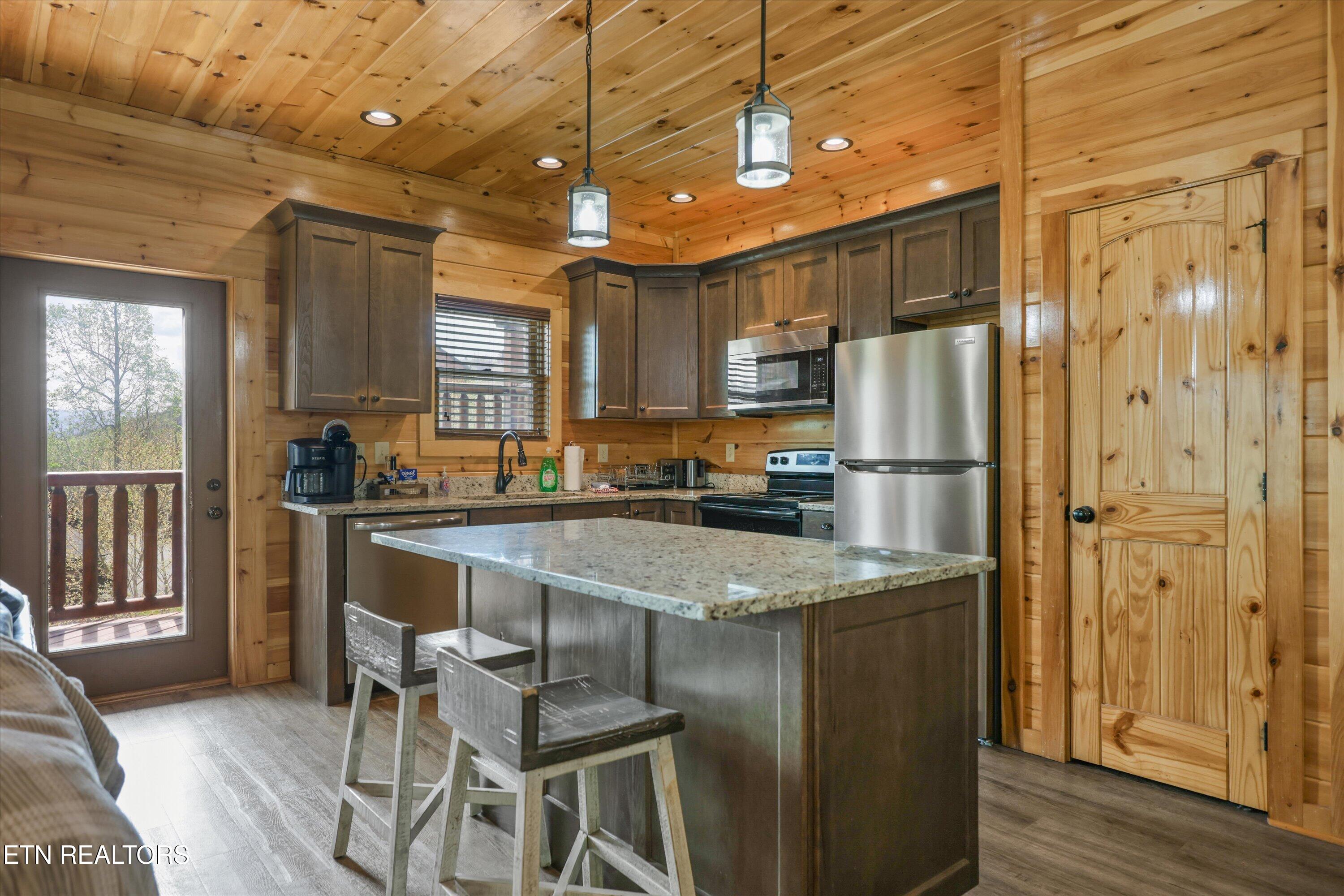 655 Gatlinburg Falls Way Gatlinburg TN 37738
