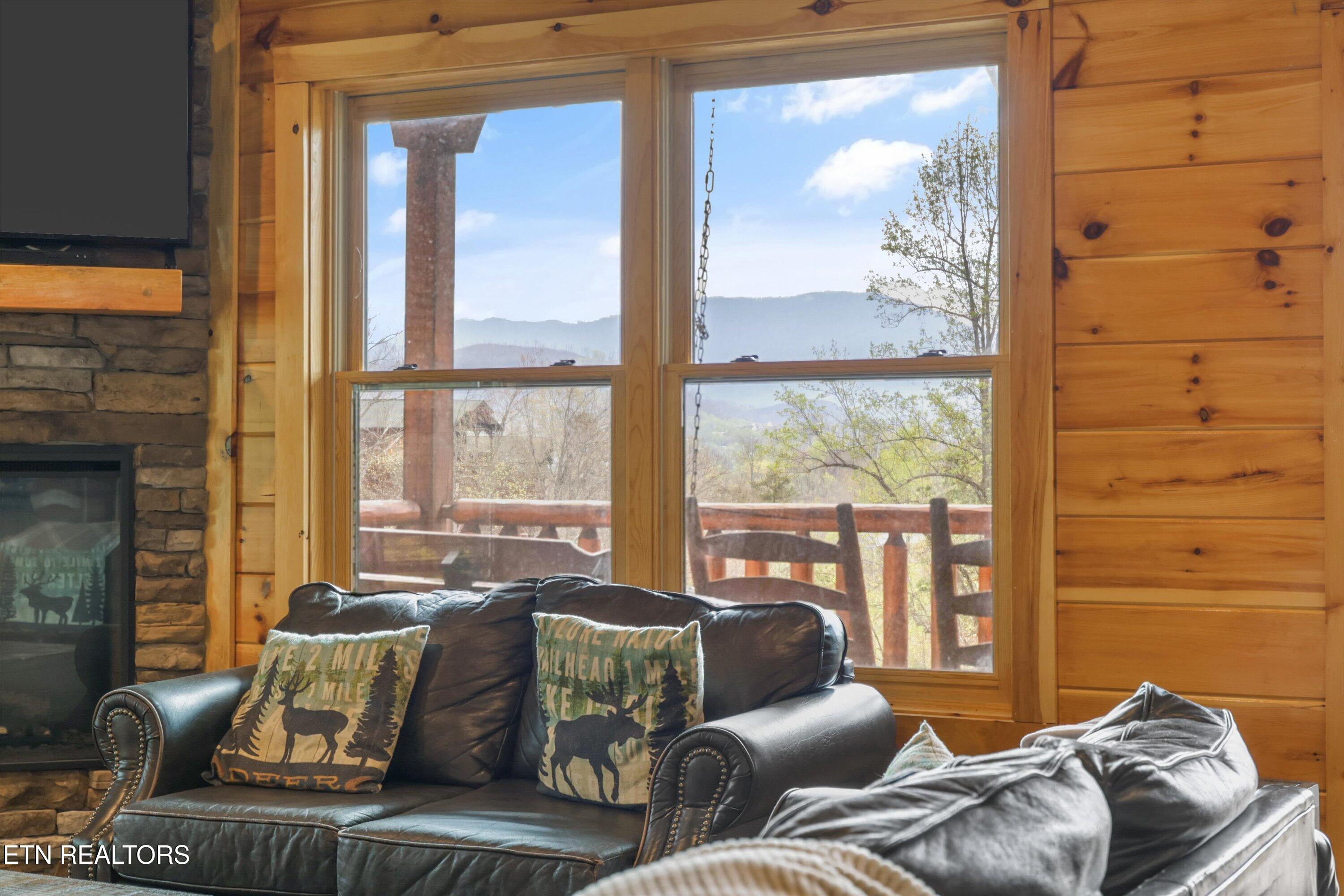 655 Gatlinburg Falls Way Gatlinburg TN 37738