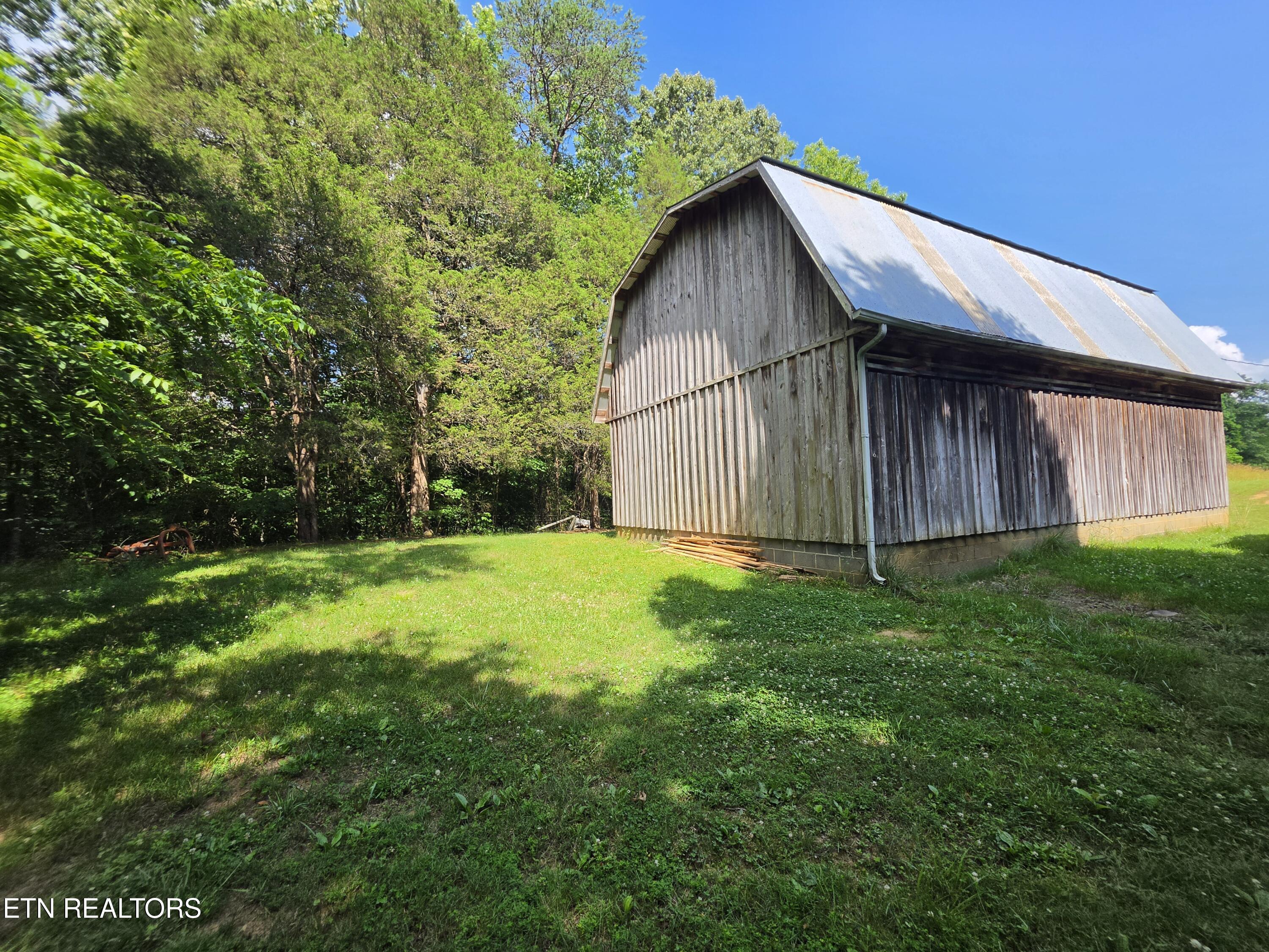 264 Carlos Road Sneedville TN 37869