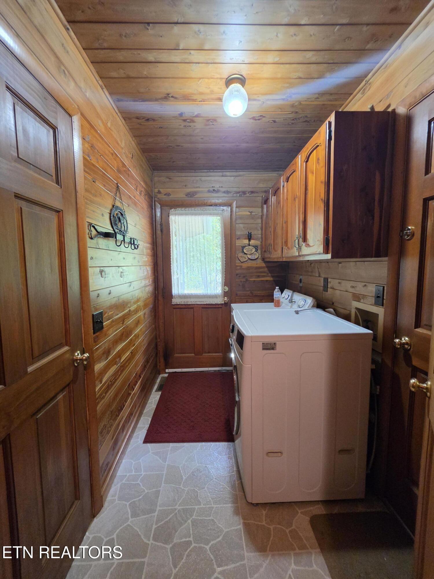 264 Carlos Road Sneedville TN 37869