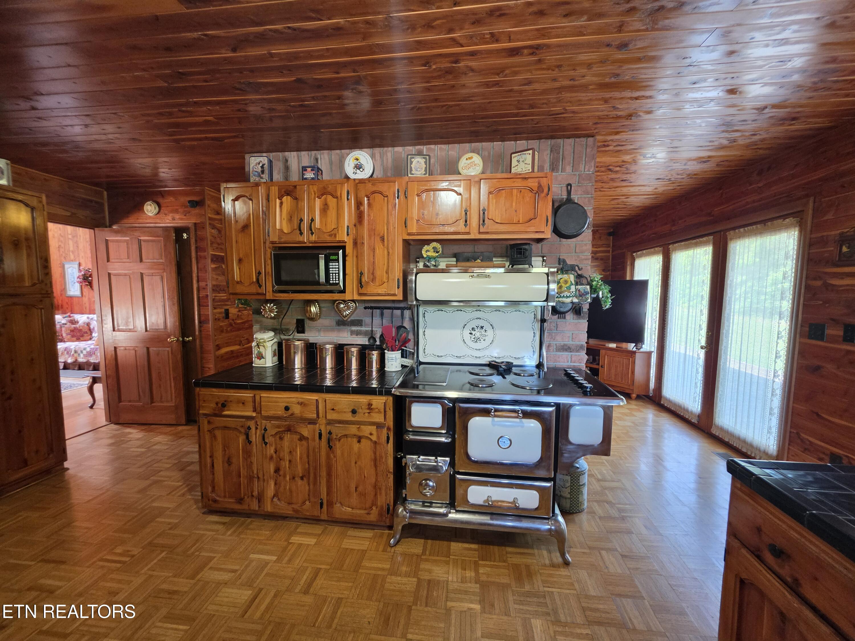 264 Carlos Road Sneedville TN 37869