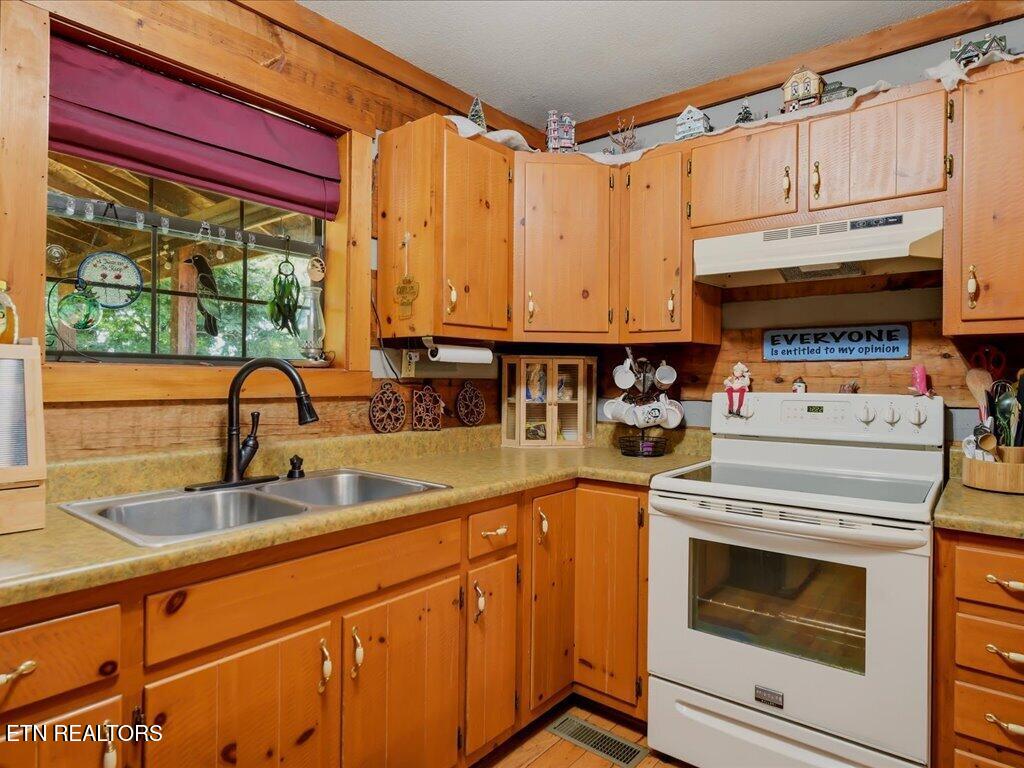 855 Chestnut Grove Circle Dandridge TN 37725