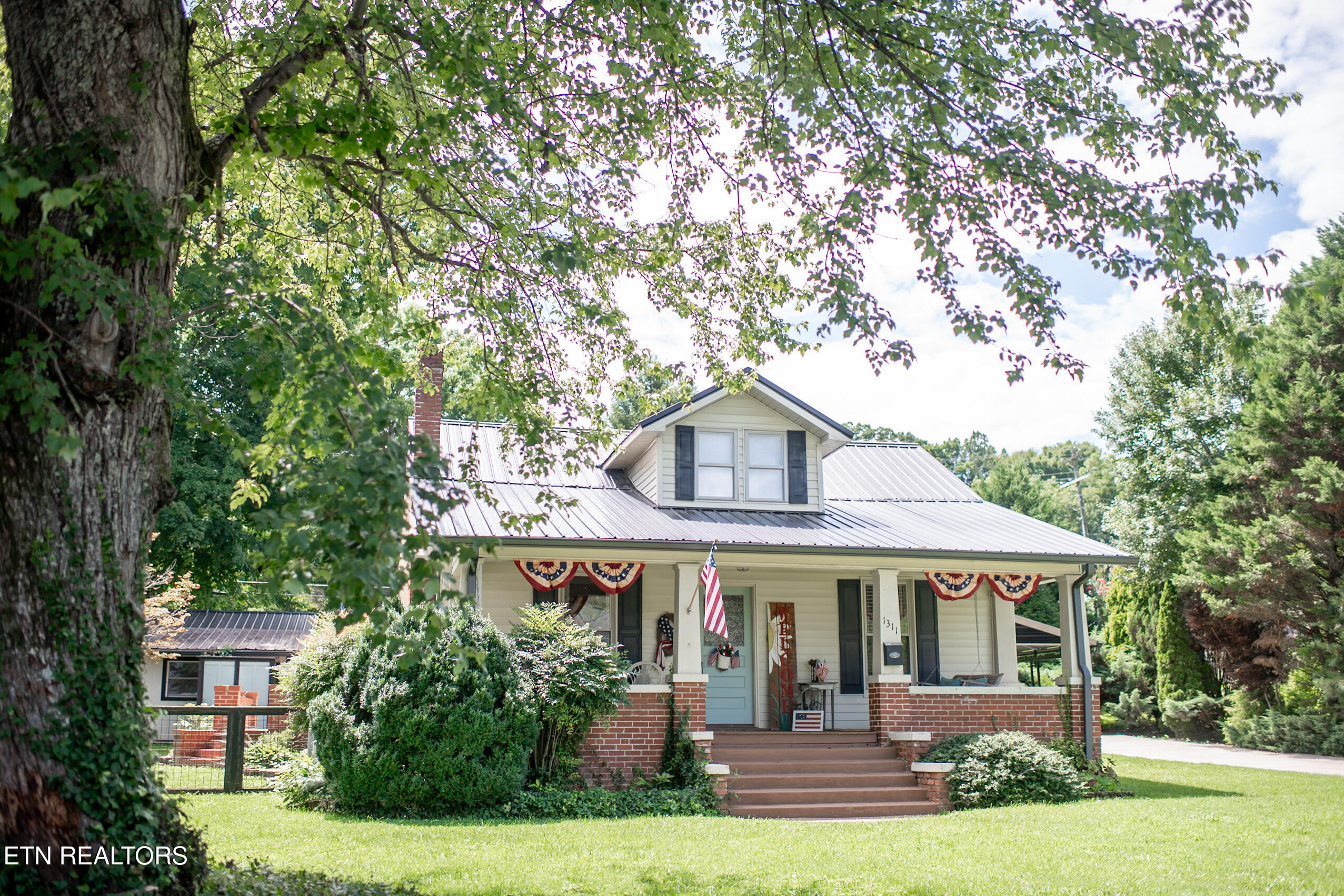 1311 N Main Street Sweetwater TN 37874