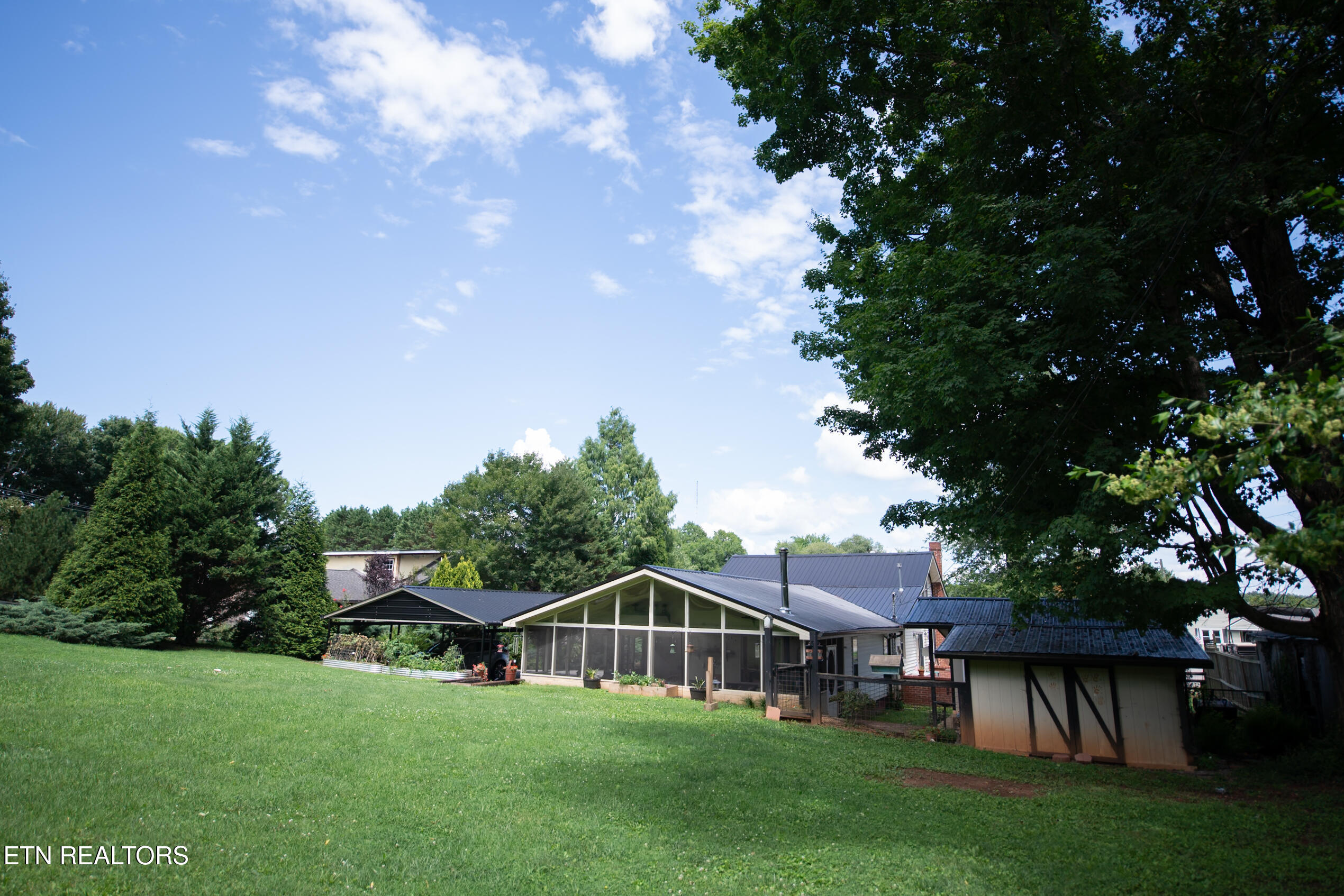 1311 N Main Street Sweetwater TN 37874