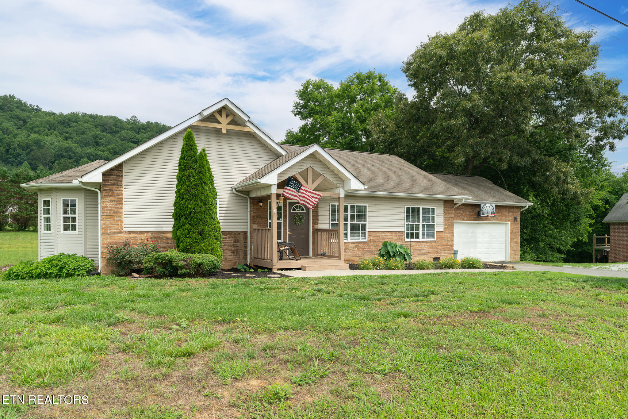 2059 Creswell Road Seymour TN 37865