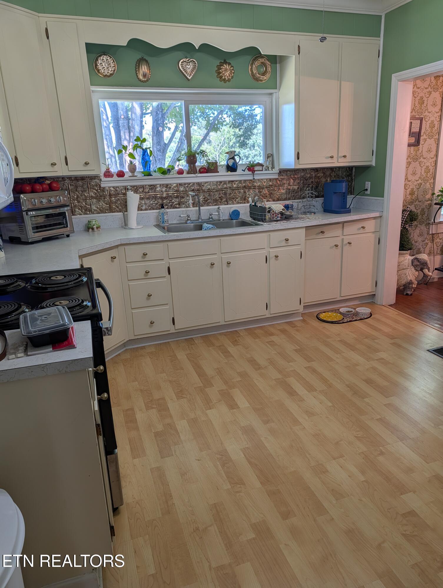 307 S Ridge Avenue Rockwood TN 37854