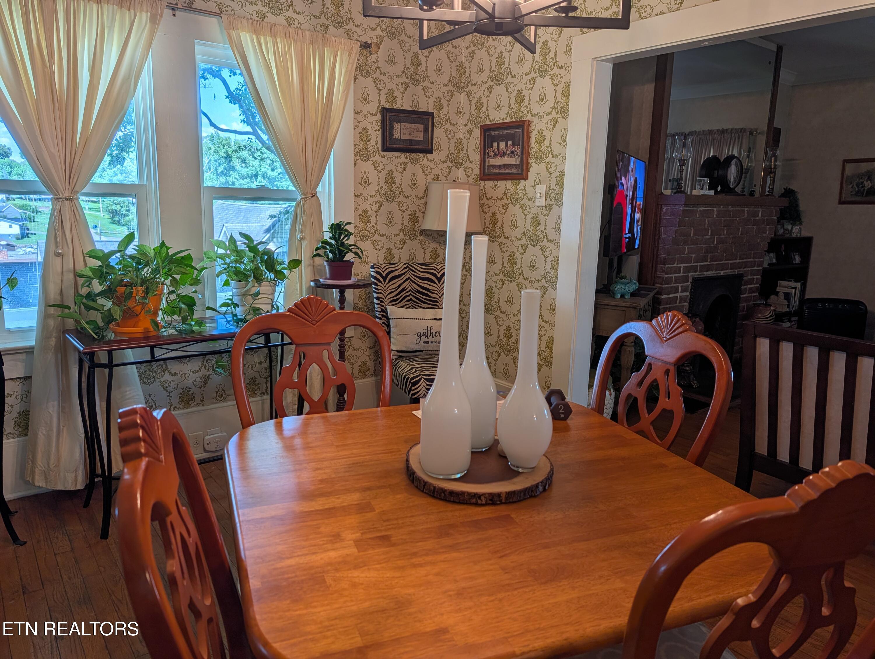 307 S Ridge Avenue Rockwood TN 37854