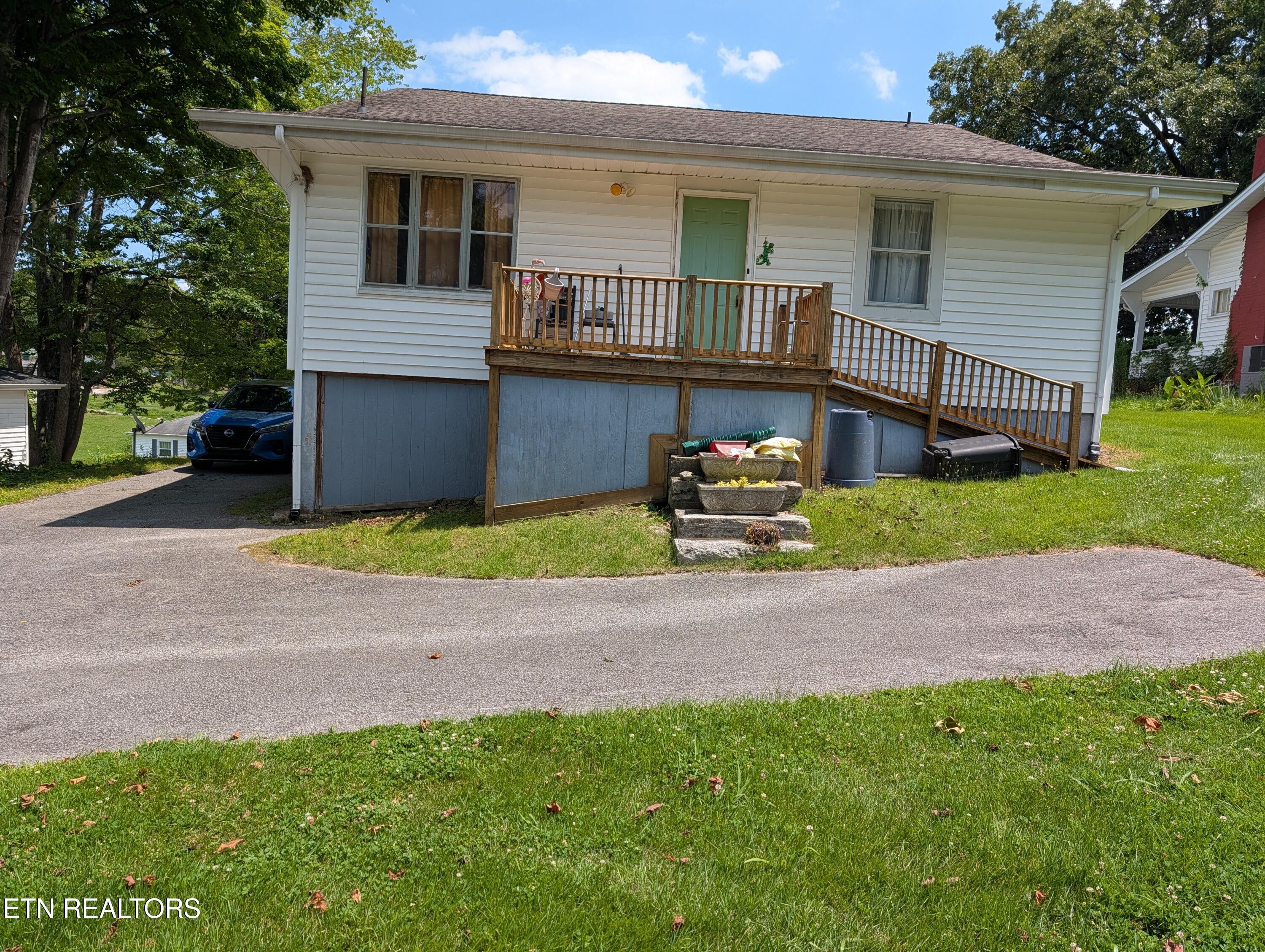 307 S Ridge Avenue Rockwood TN 37854