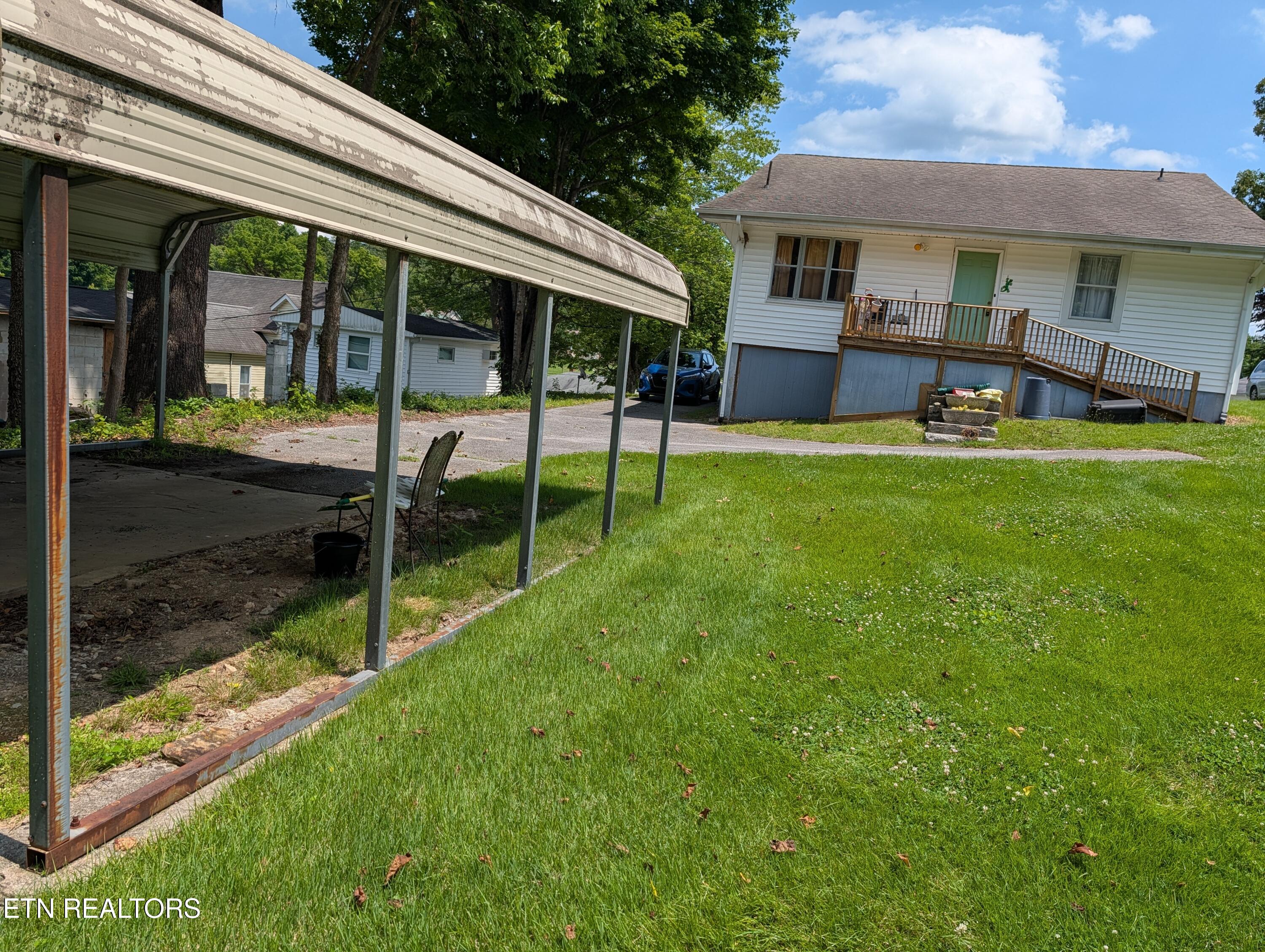 307 S Ridge Avenue Rockwood TN 37854