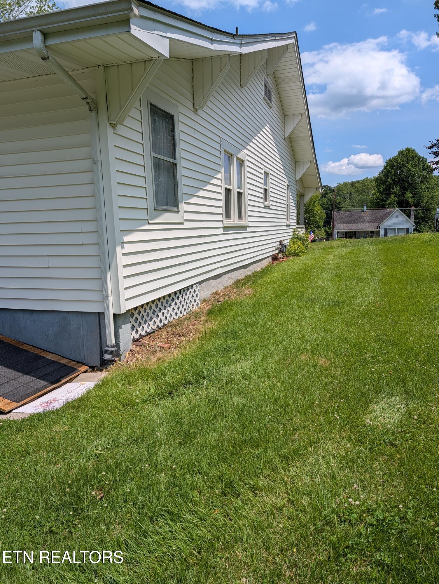 307 S Ridge Avenue Rockwood TN 37854