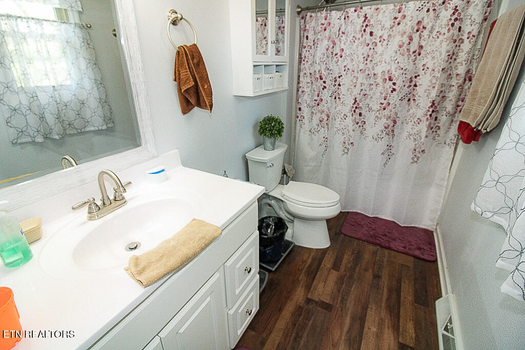 416 Summitt Drive Lafollette TN 37766
