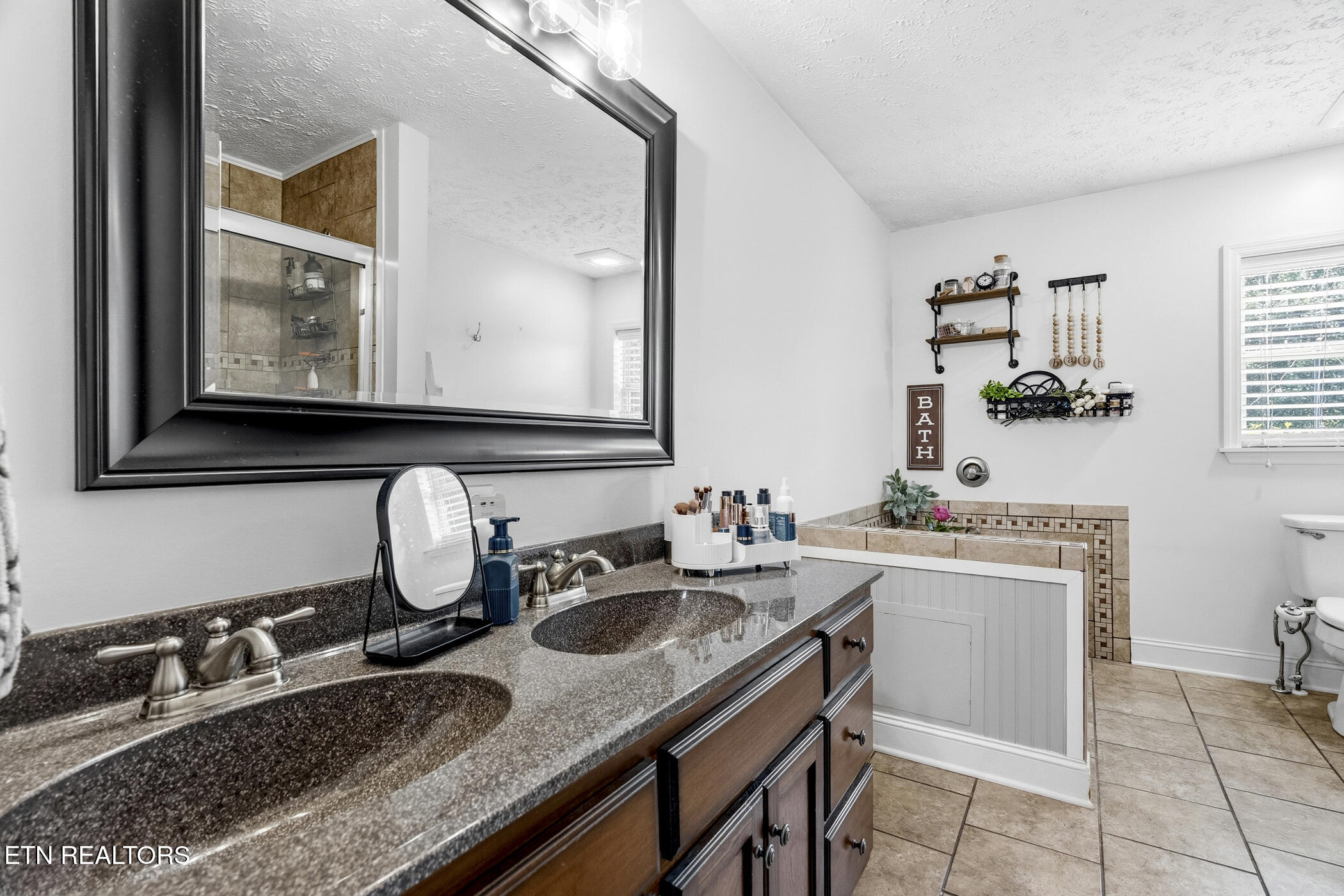 1961 Chelsea Jo Lane Sevierville TN 37876