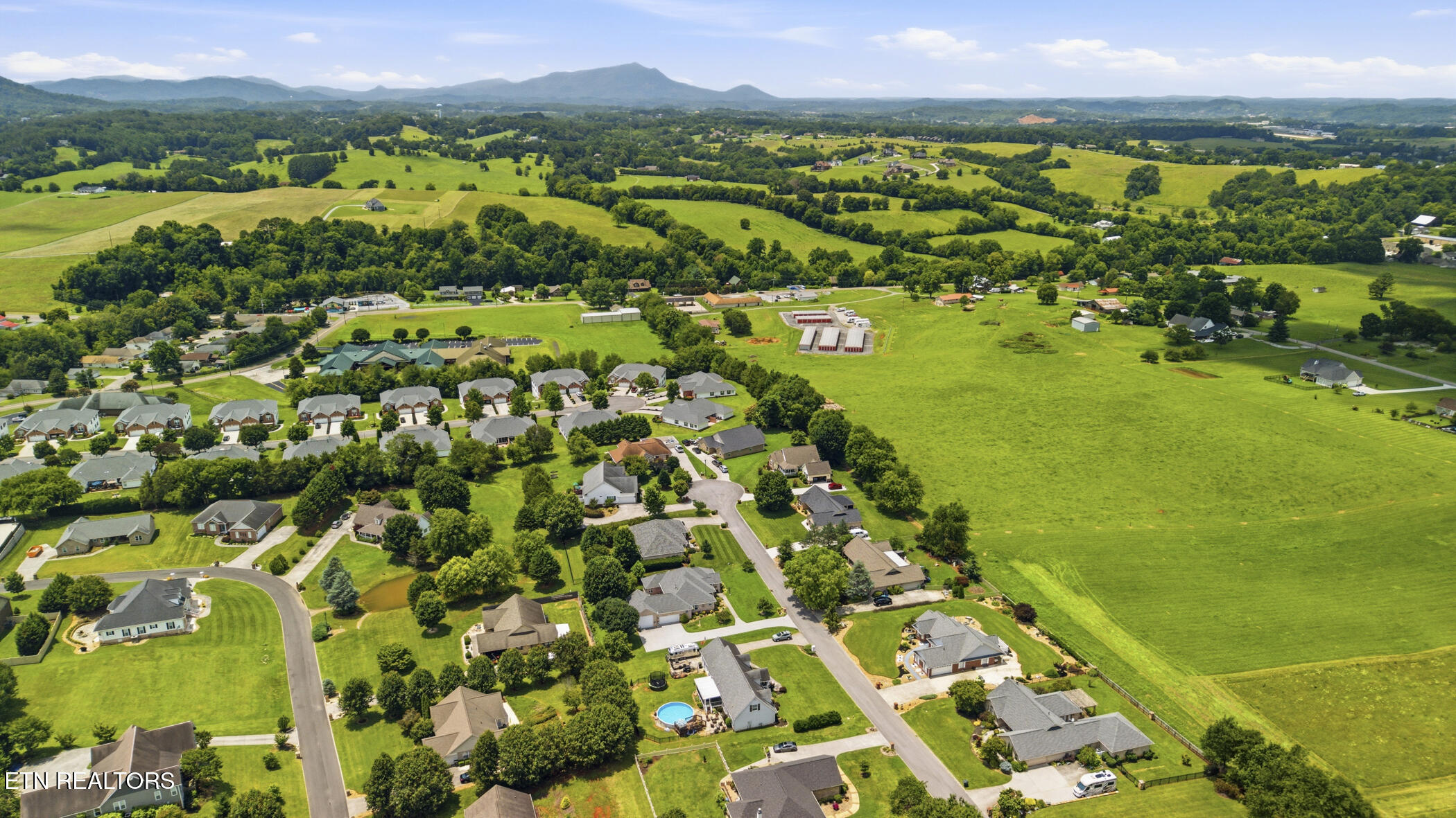 1961 Chelsea Jo Lane Sevierville TN 37876