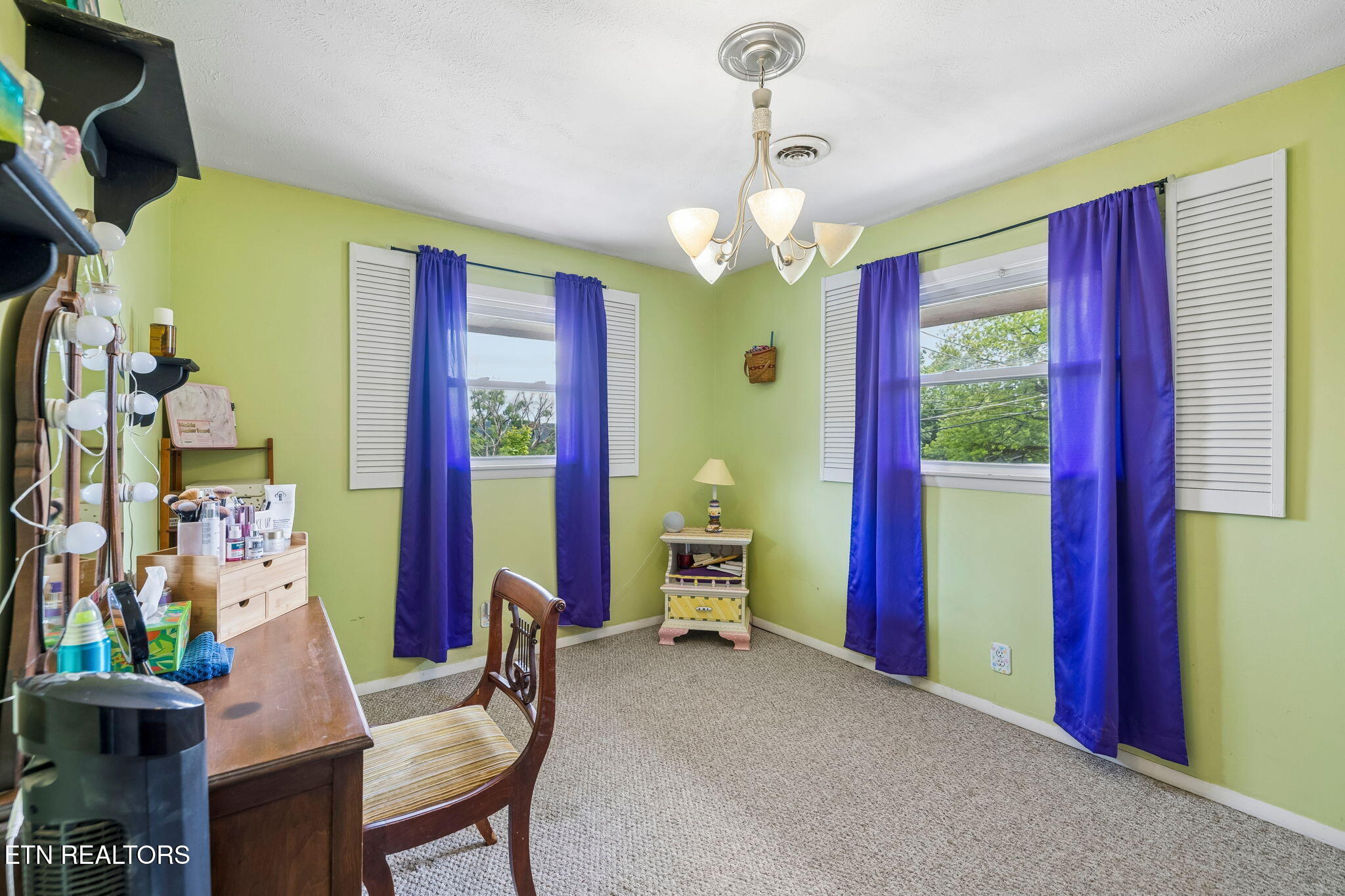 8012 Sharp Road Powell TN 37849