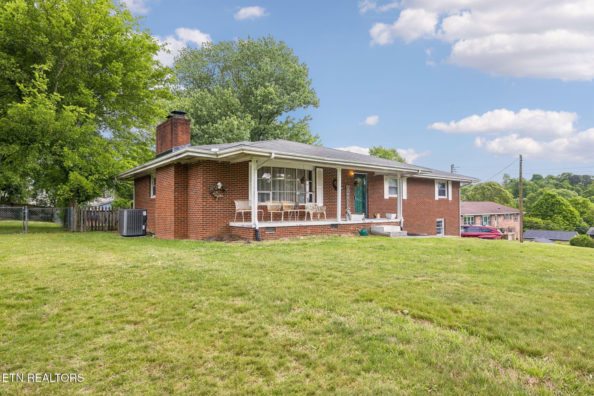 8012 Sharp Road Powell TN 37849