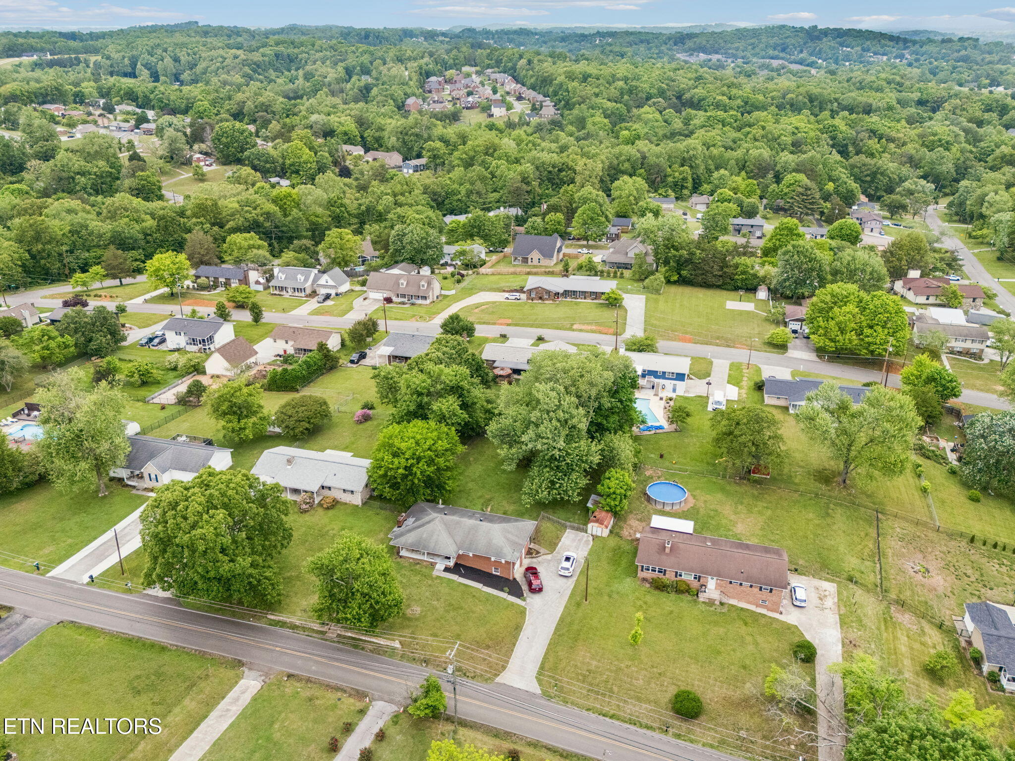 8012 Sharp Road Powell TN 37849