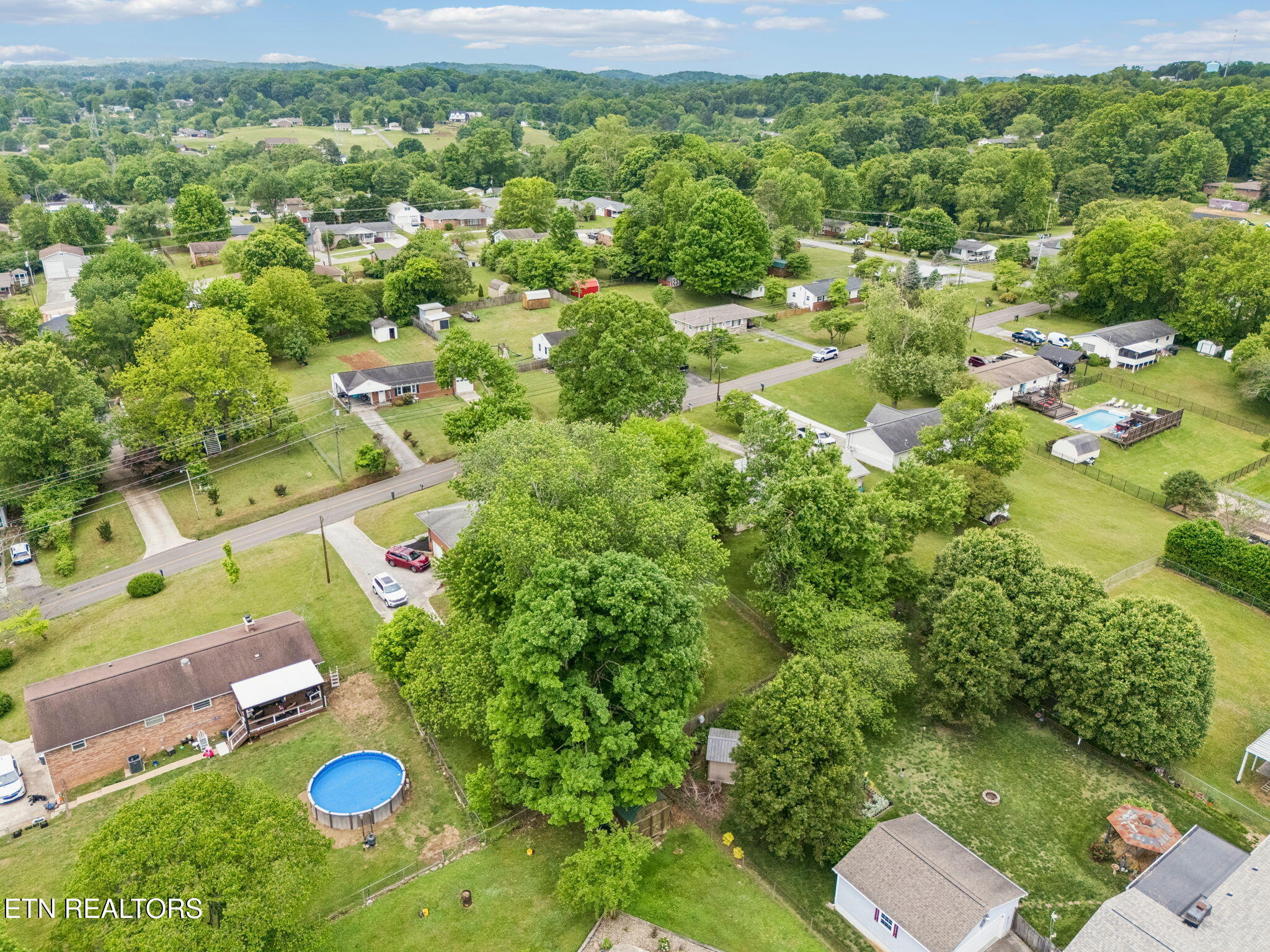 8012 Sharp Road Powell TN 37849