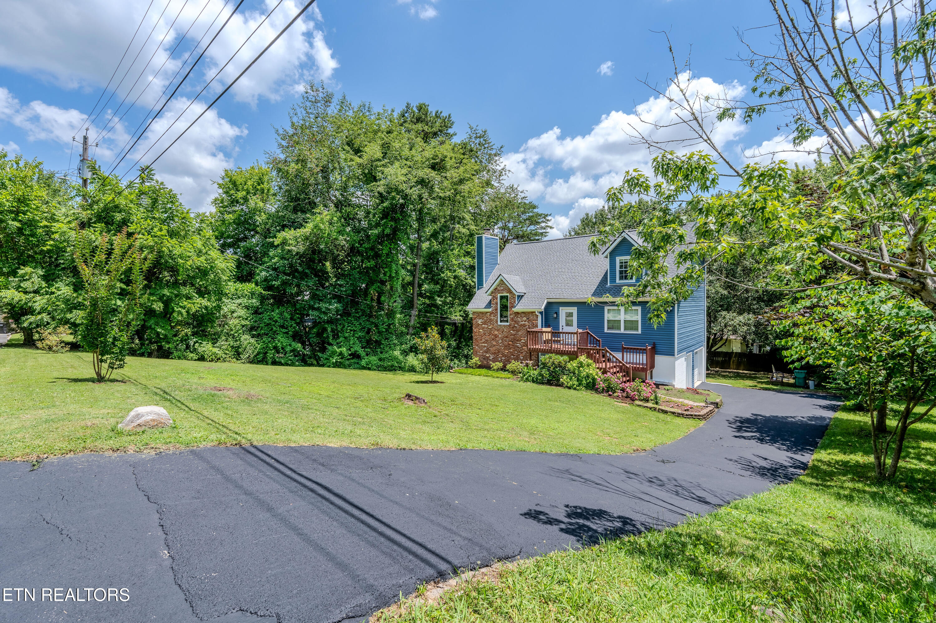 10112 Lonesome Pine Drive Knoxville TN 37932