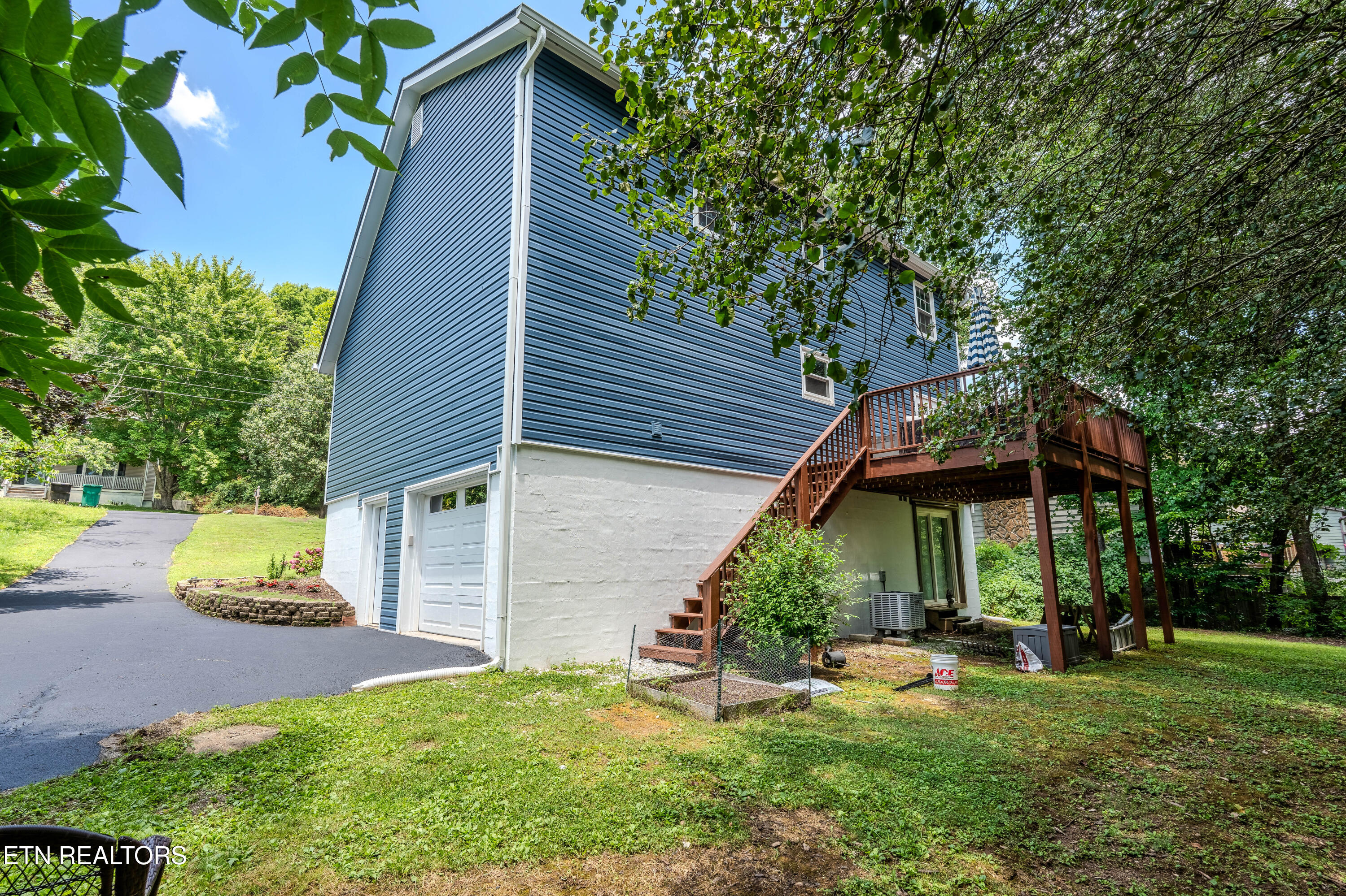 10112 Lonesome Pine Drive Knoxville TN 37932