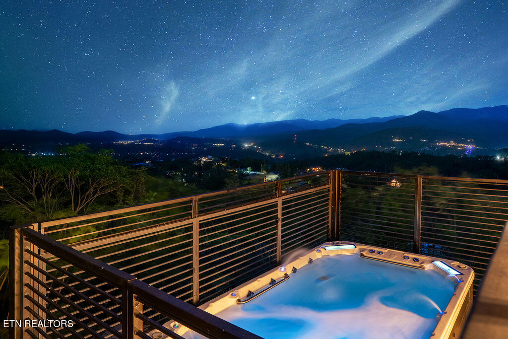 922 Piney Butt Way Gatlinburg TN 37738