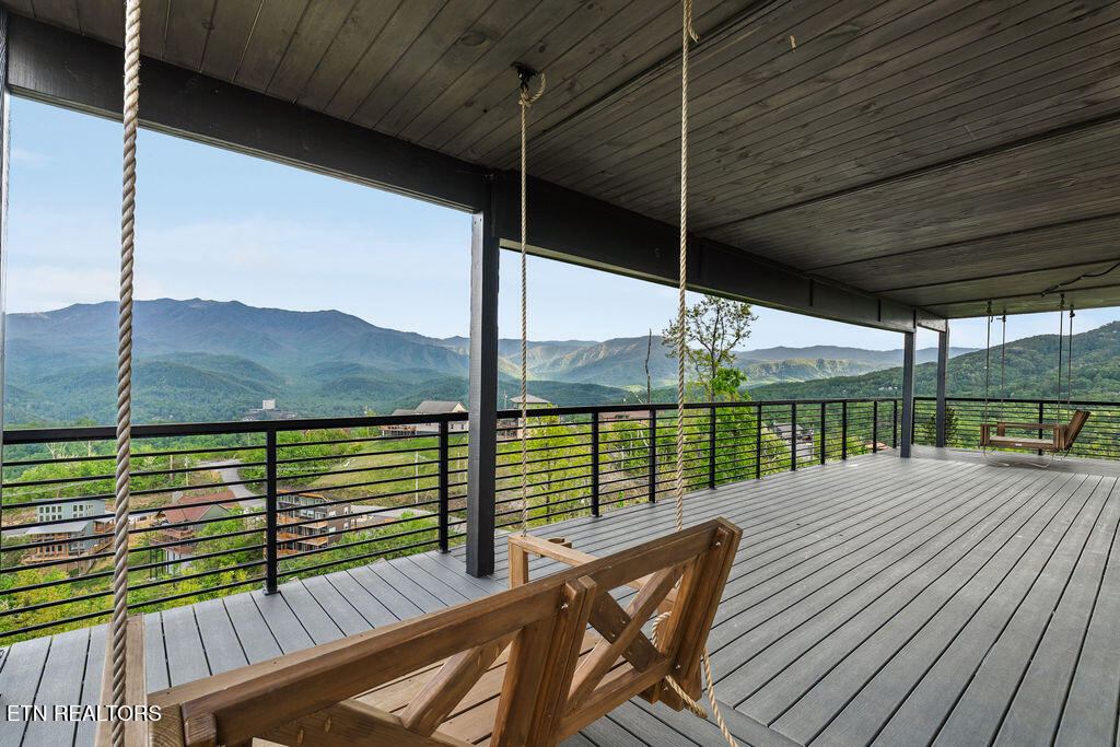 922 Piney Butt Way Gatlinburg TN 37738