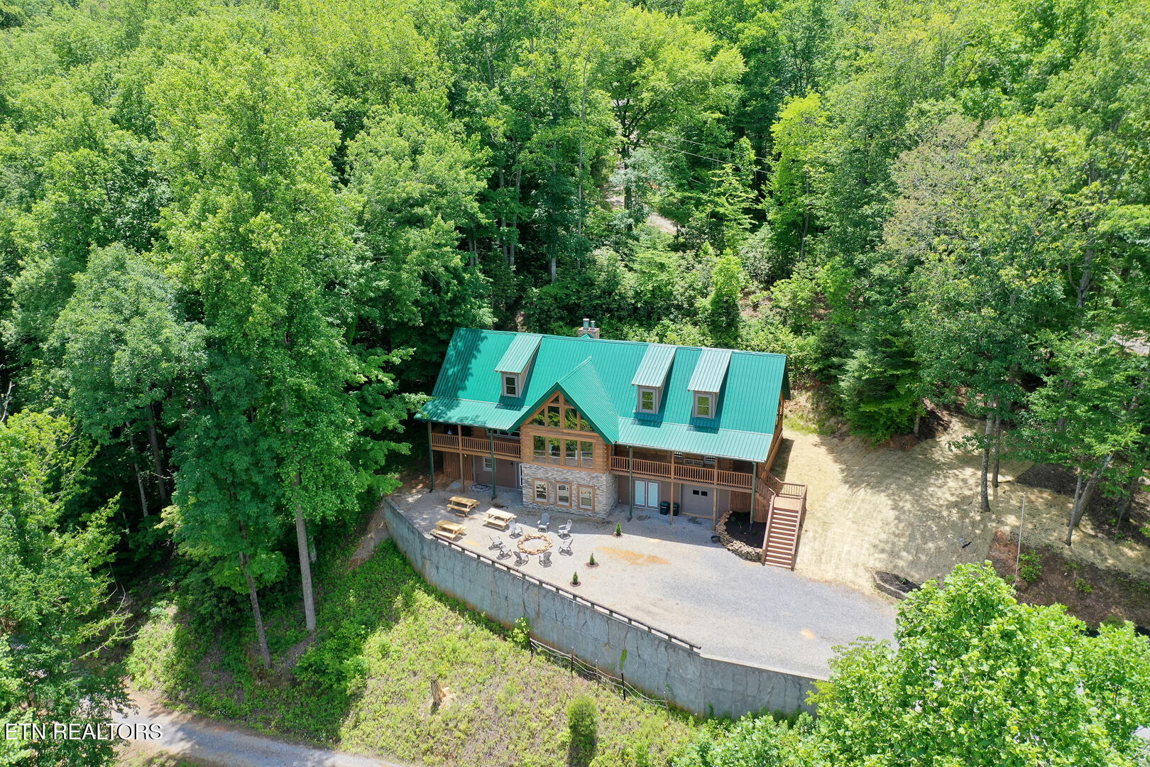 985 Old Cades Cove Road Townsend TN 37882