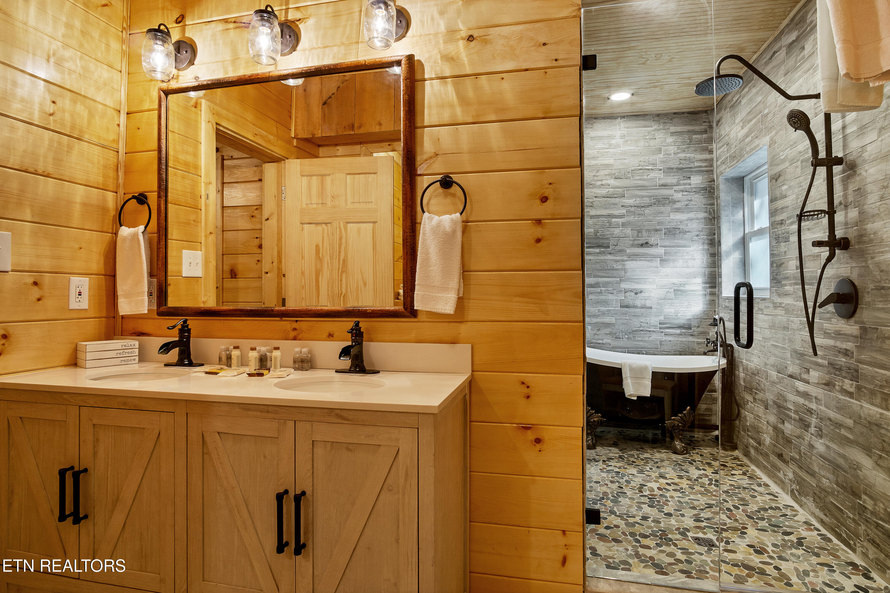 985 Old Cades Cove Road Townsend TN 37882