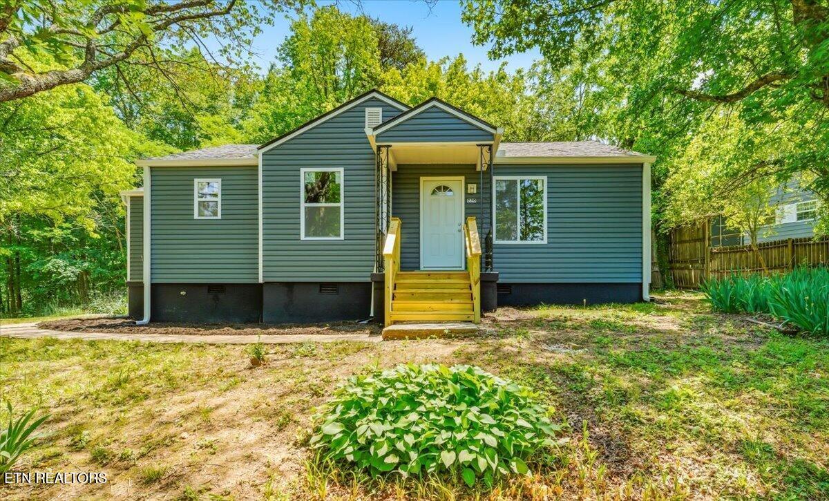 210 Clark Avenue Harriman TN 37748