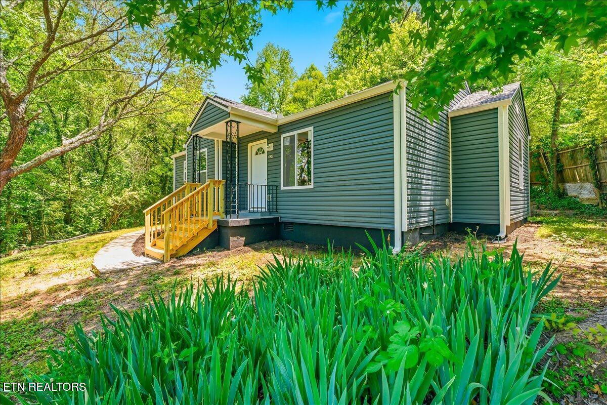 210 Clark Avenue Harriman TN 37748