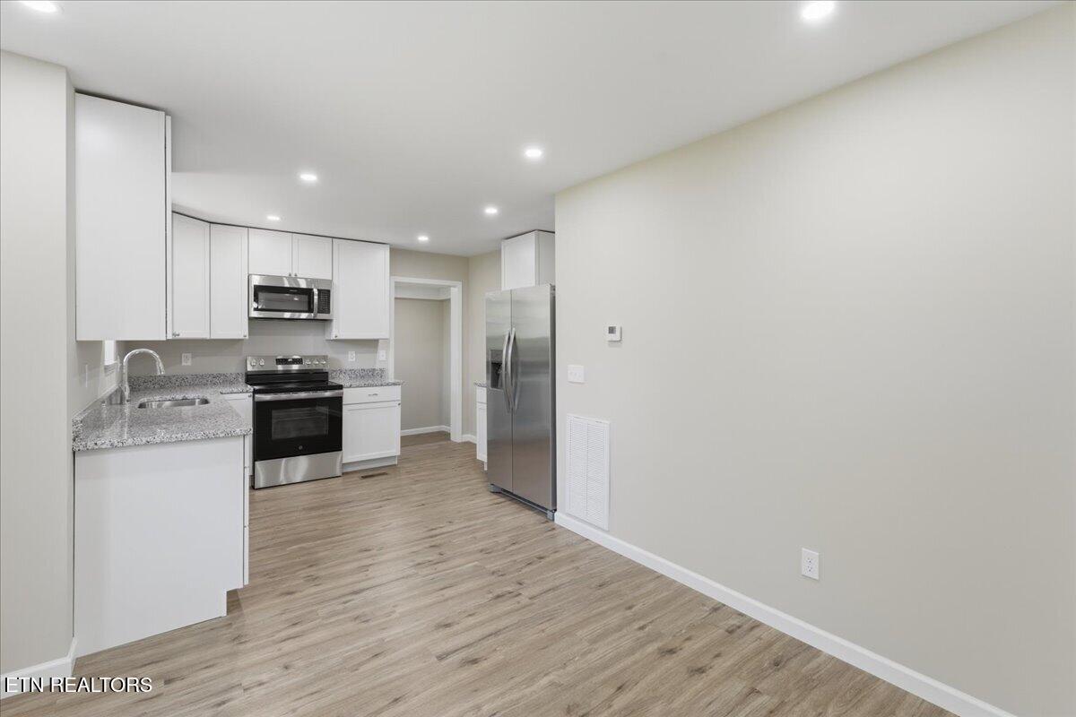 210 Clark Avenue Harriman TN 37748