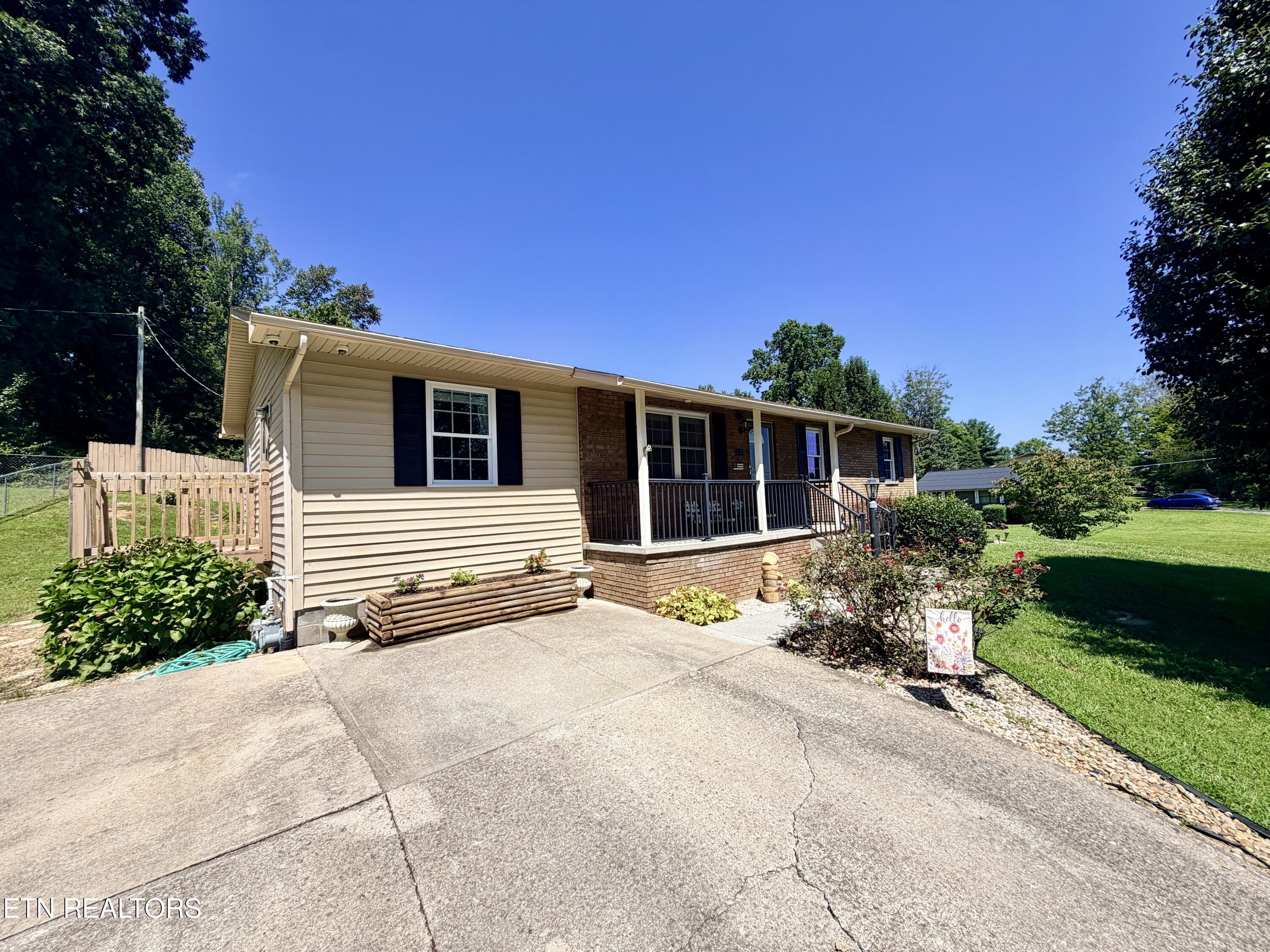 259 Cardwell Drive Tazewell TN 37879
