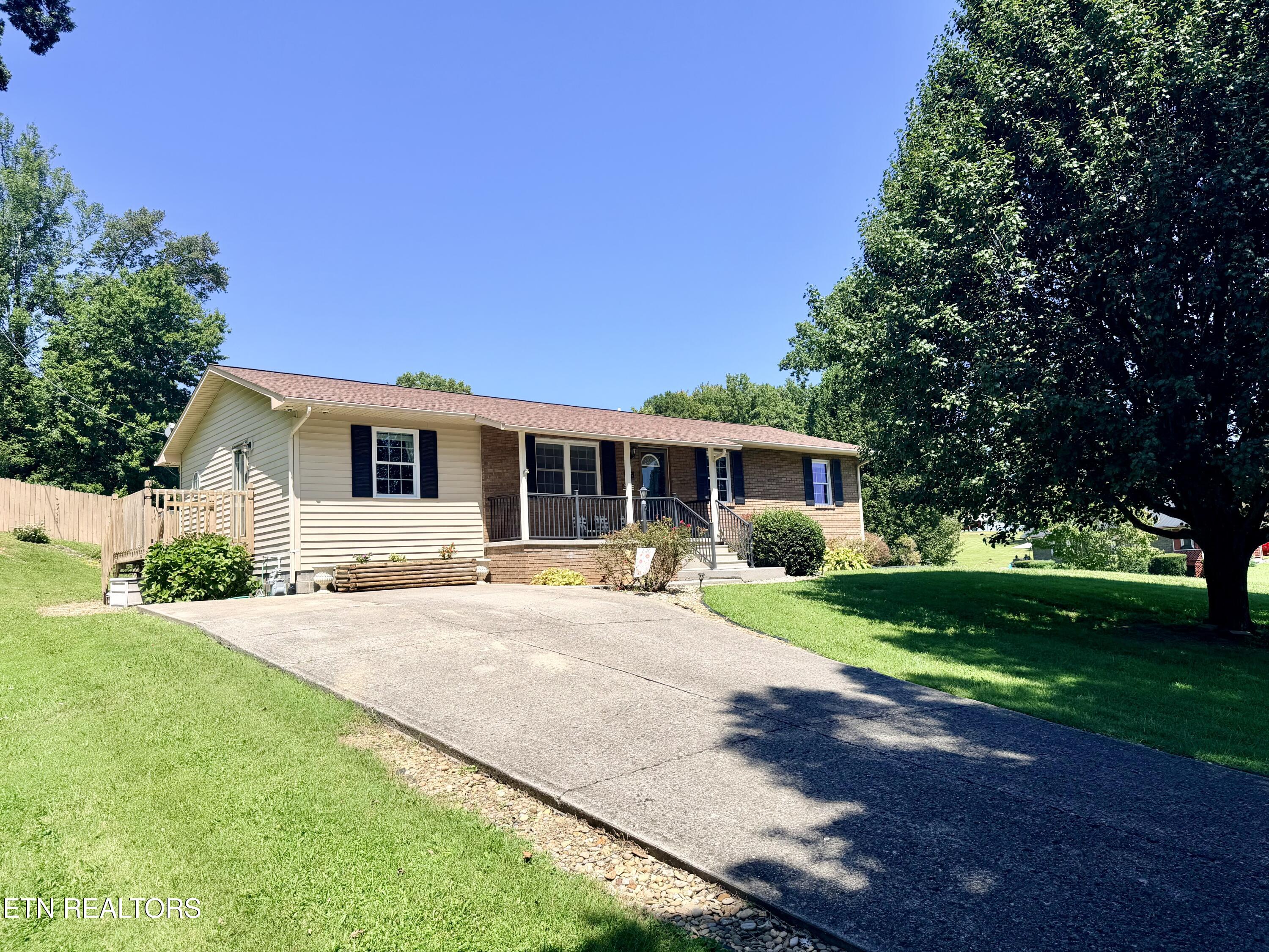 259 Cardwell Drive Tazewell TN 37879