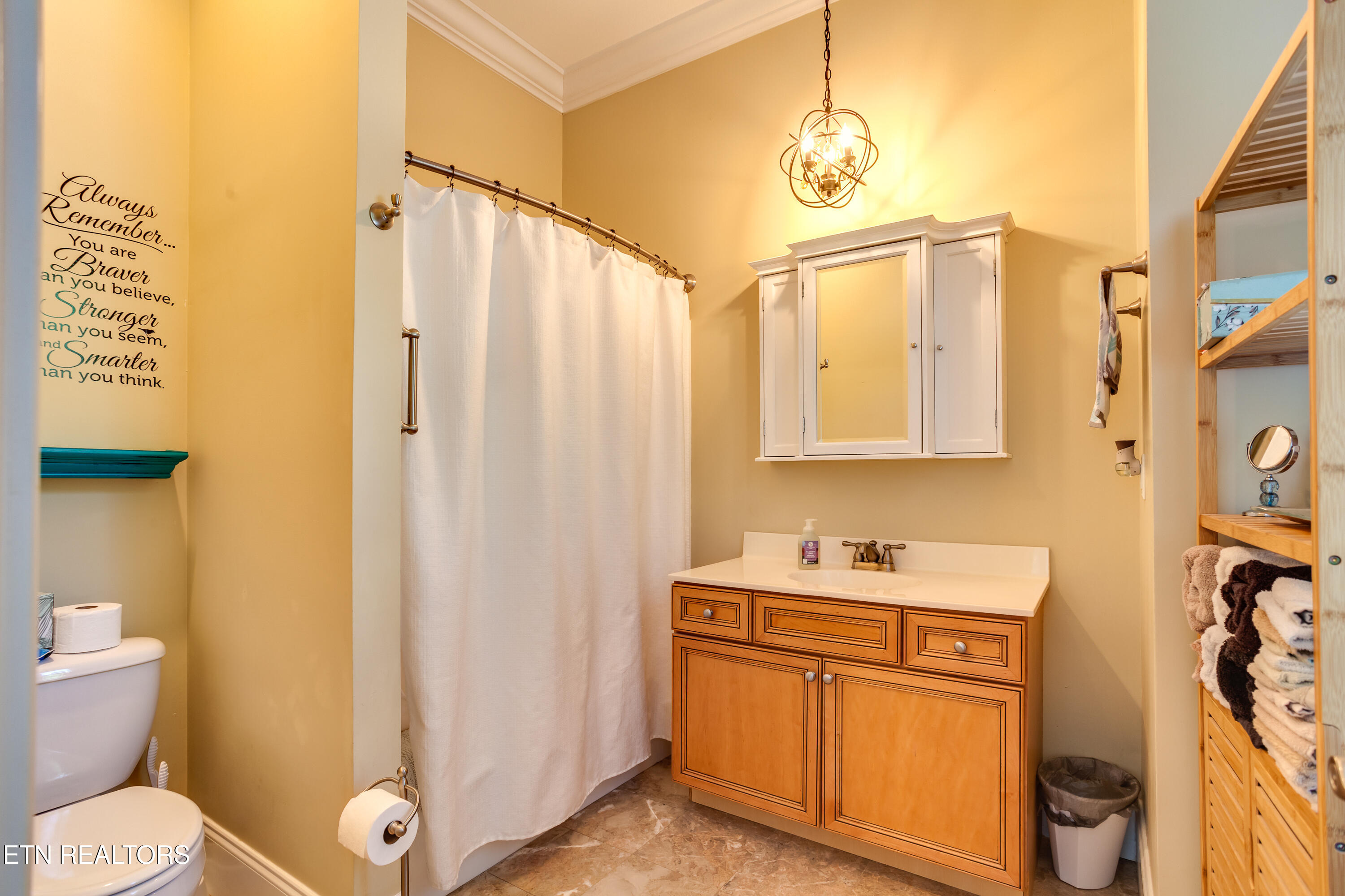 1903 Hickory Pointe Lane Maynardville TN 37807