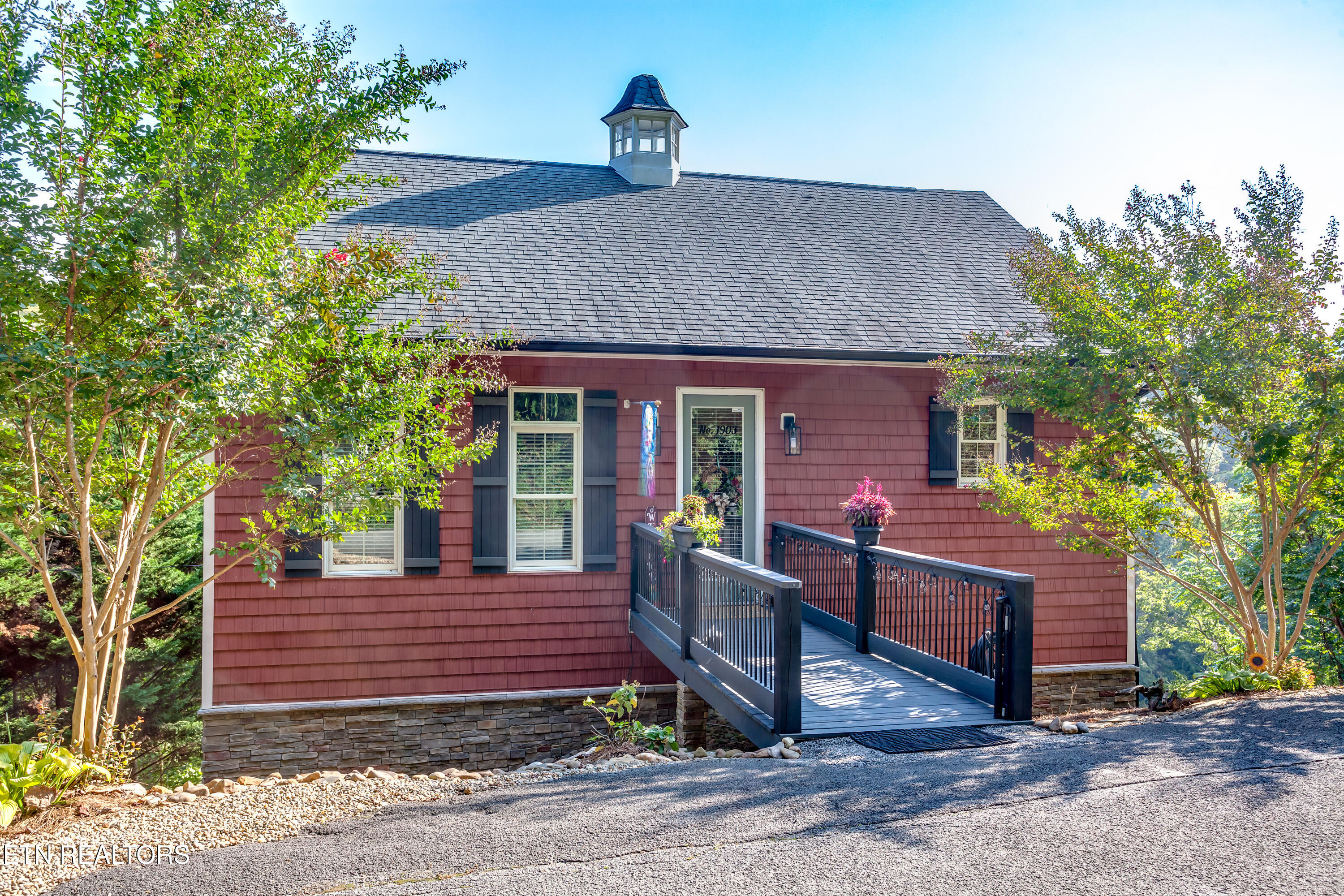 1903 Hickory Pointe Lane Maynardville TN 37807