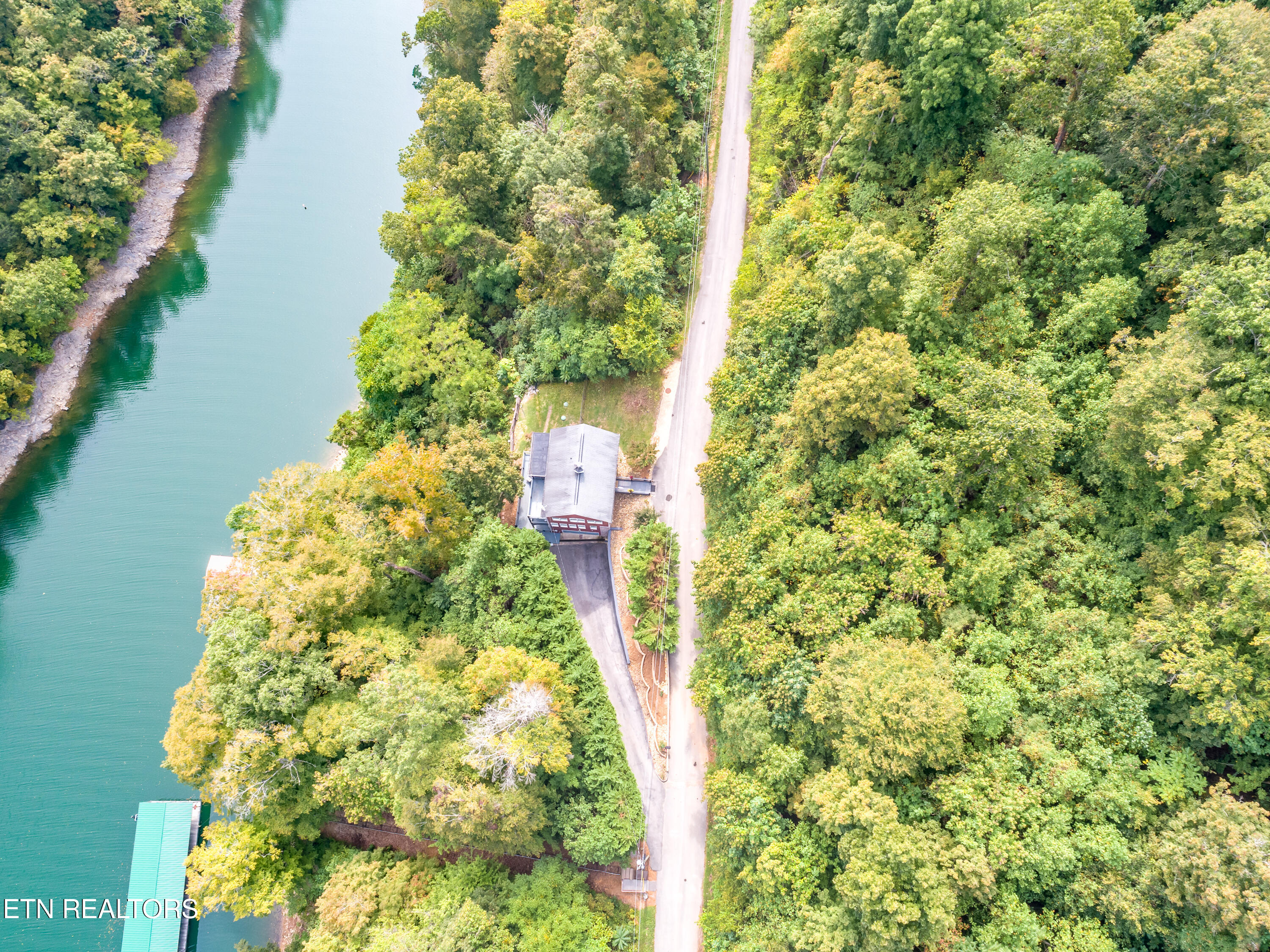 1903 Hickory Pointe Lane Maynardville TN 37807