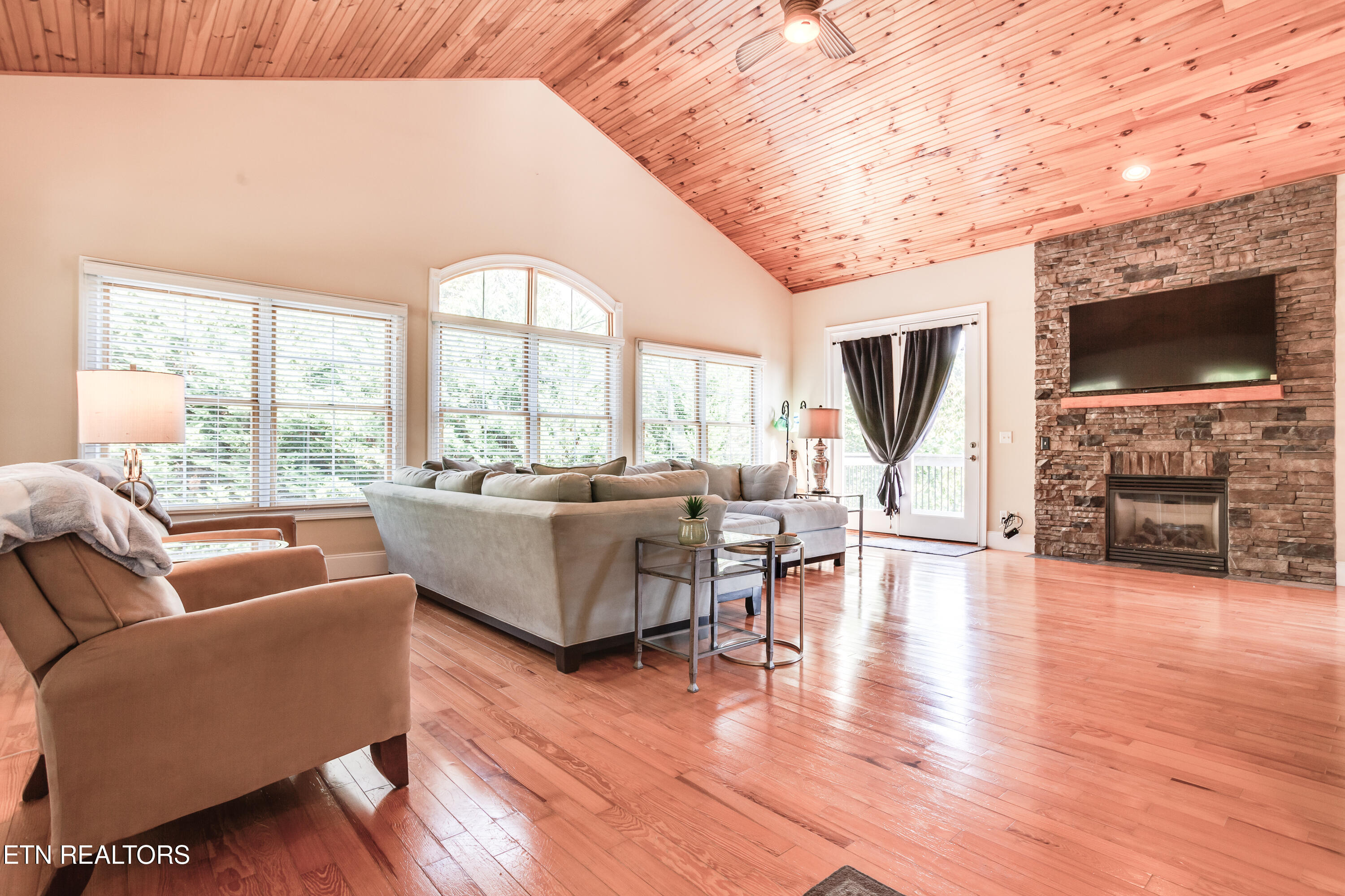 1903 Hickory Pointe Lane Maynardville TN 37807
