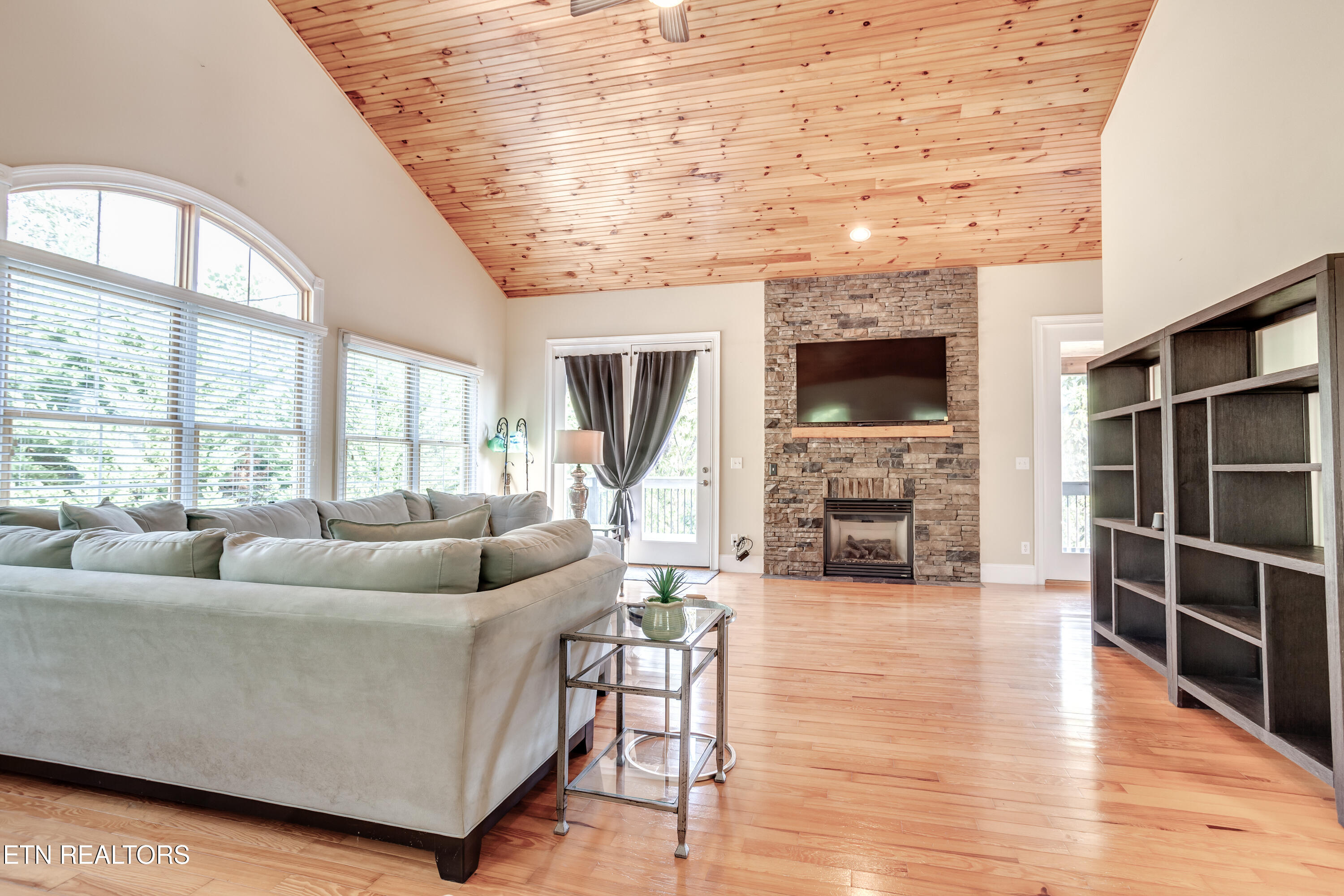 1903 Hickory Pointe Lane Maynardville TN 37807