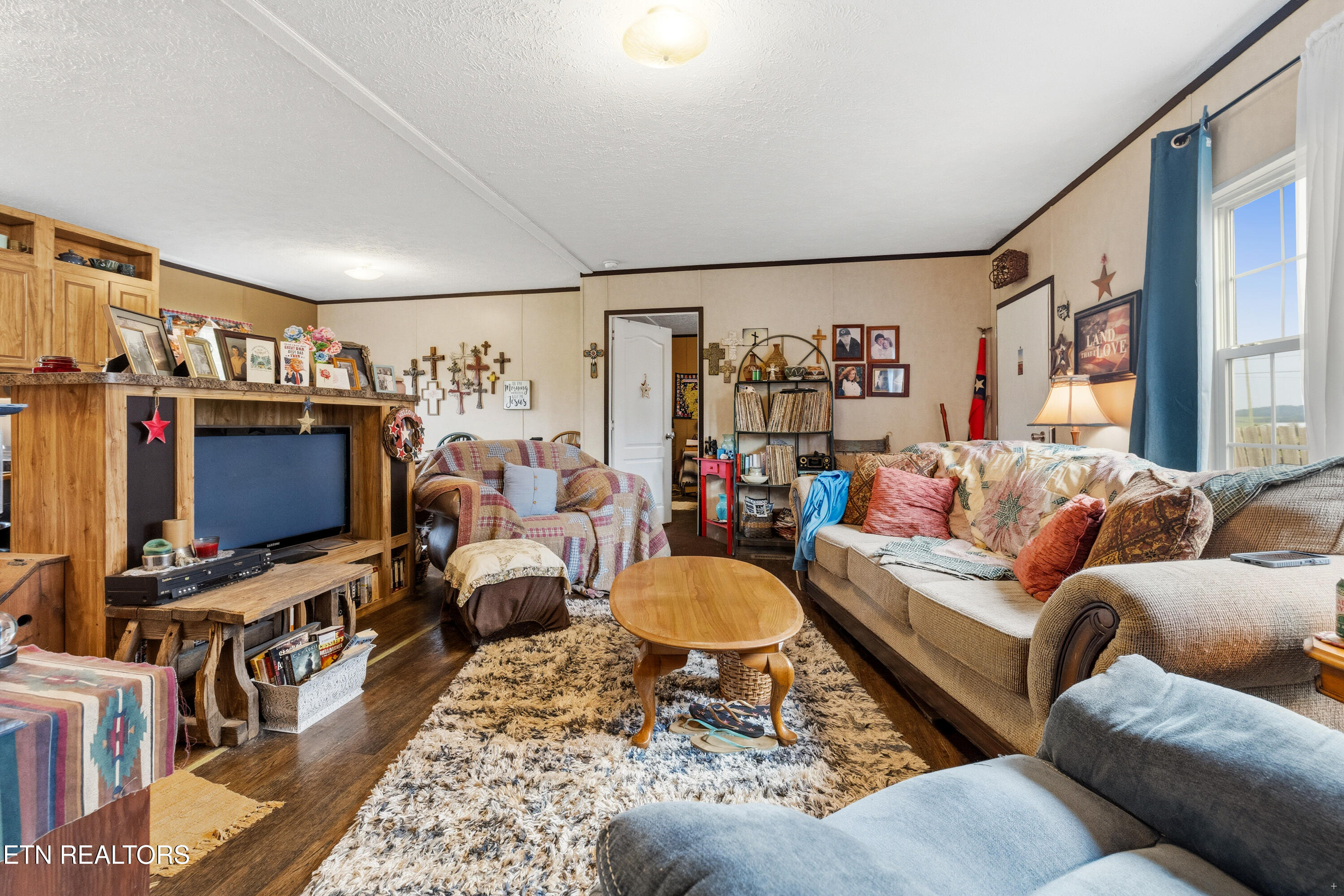 1832 C H Rankin Road Dandridge TN 37725
