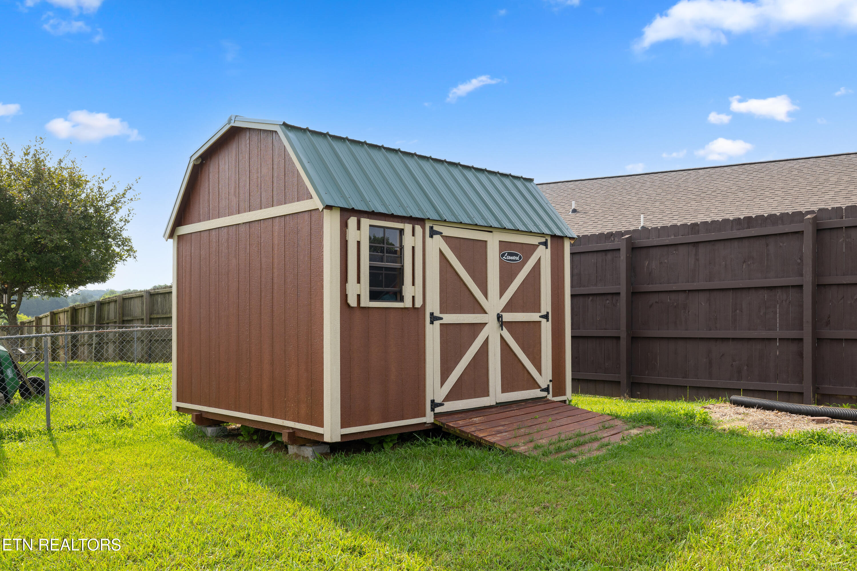 1832 C H Rankin Road Dandridge TN 37725