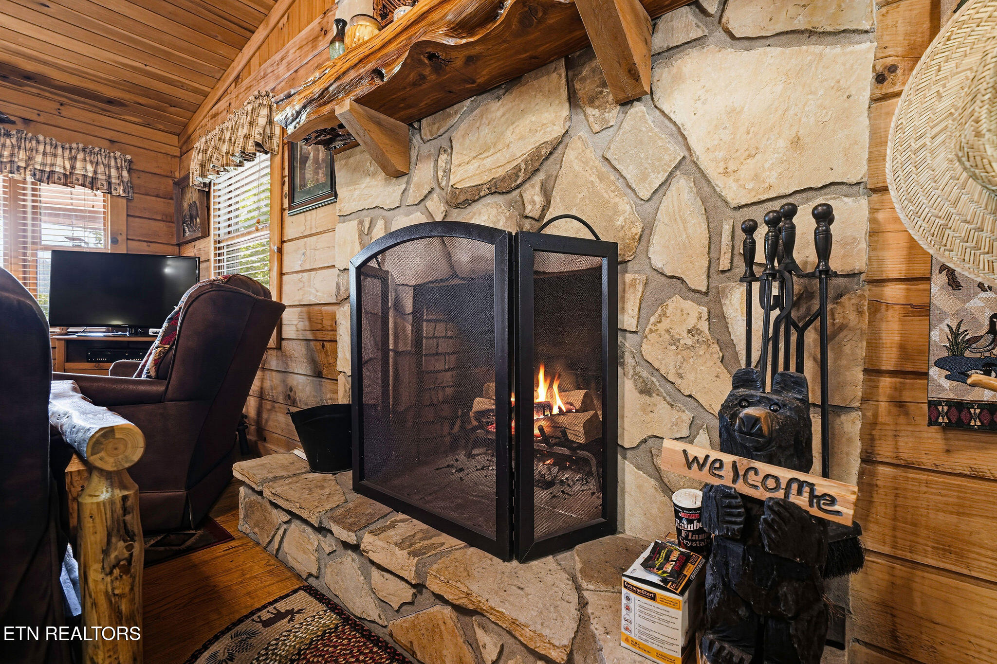 2934 Heavens Path Way Sevierville TN 37862