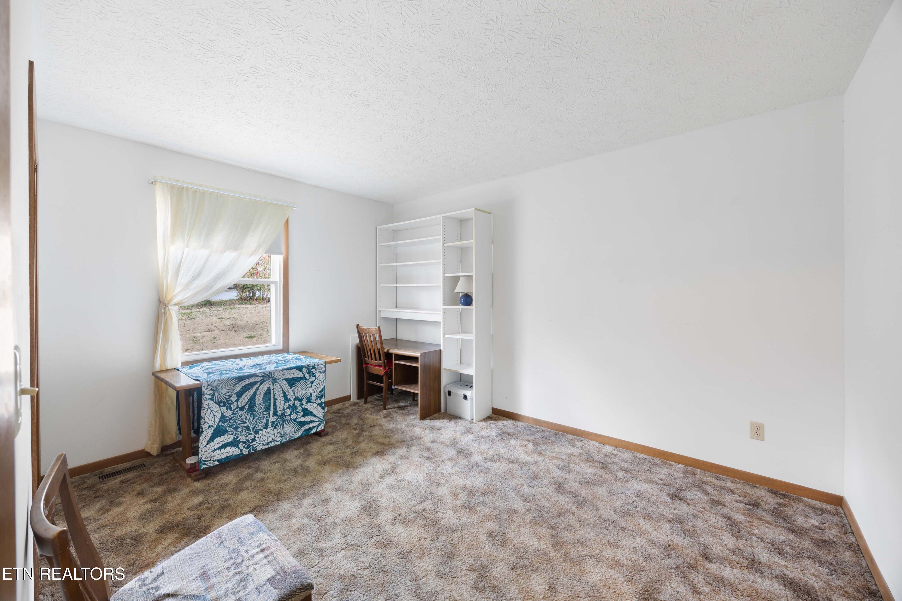 100 Pioneer Drive Clinton TN 37716