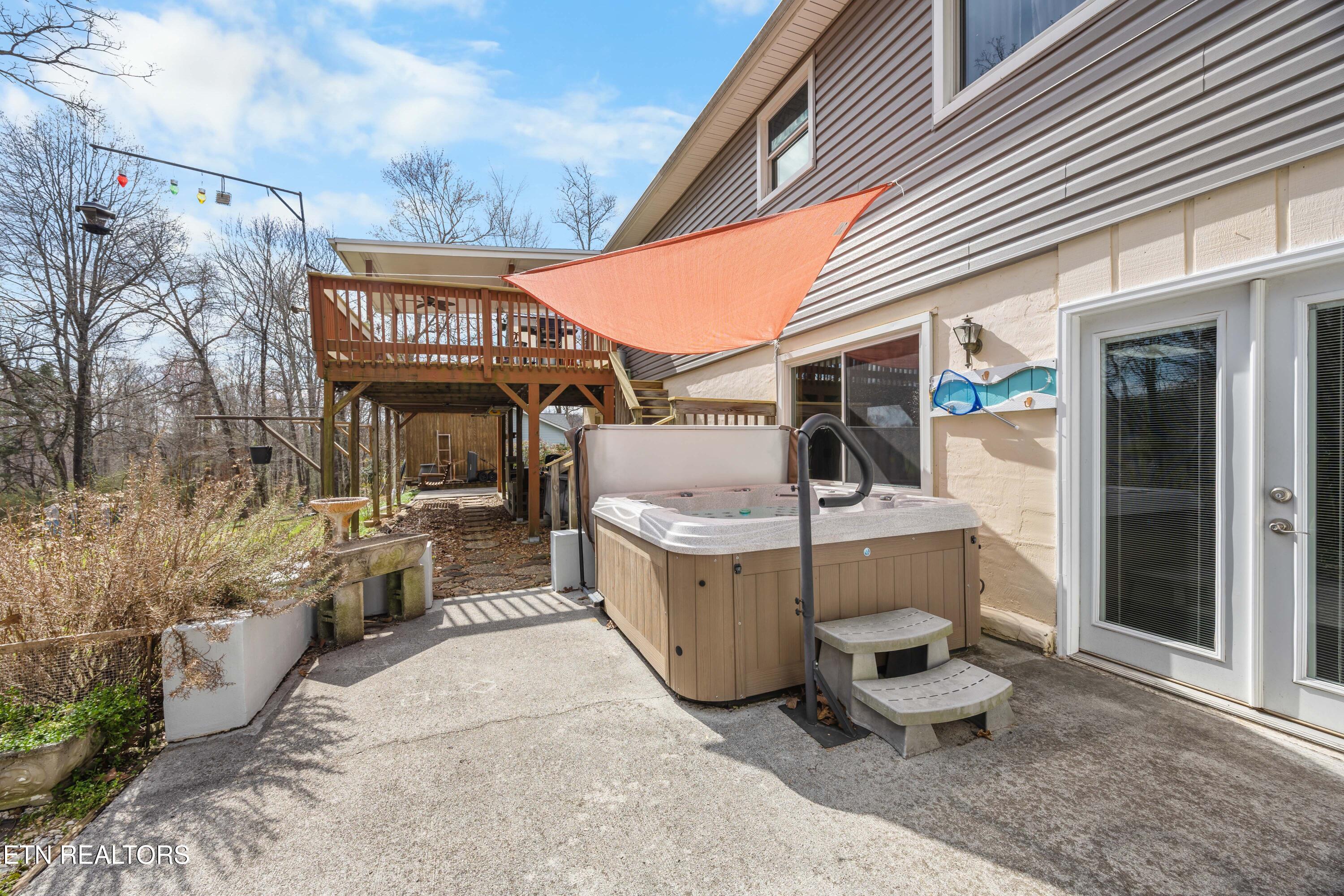 100 Pioneer Drive Clinton TN 37716