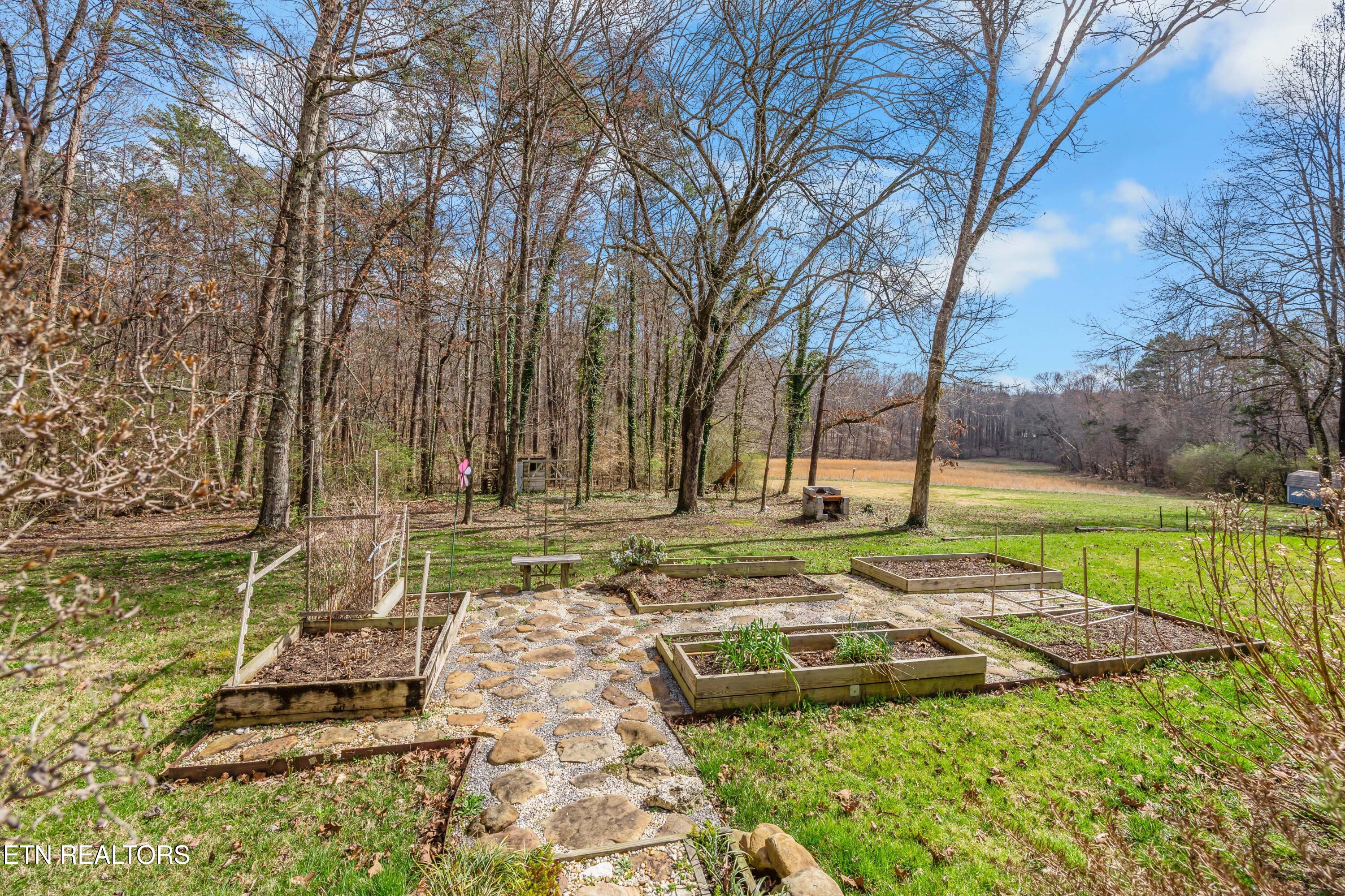 100 Pioneer Drive Clinton TN 37716