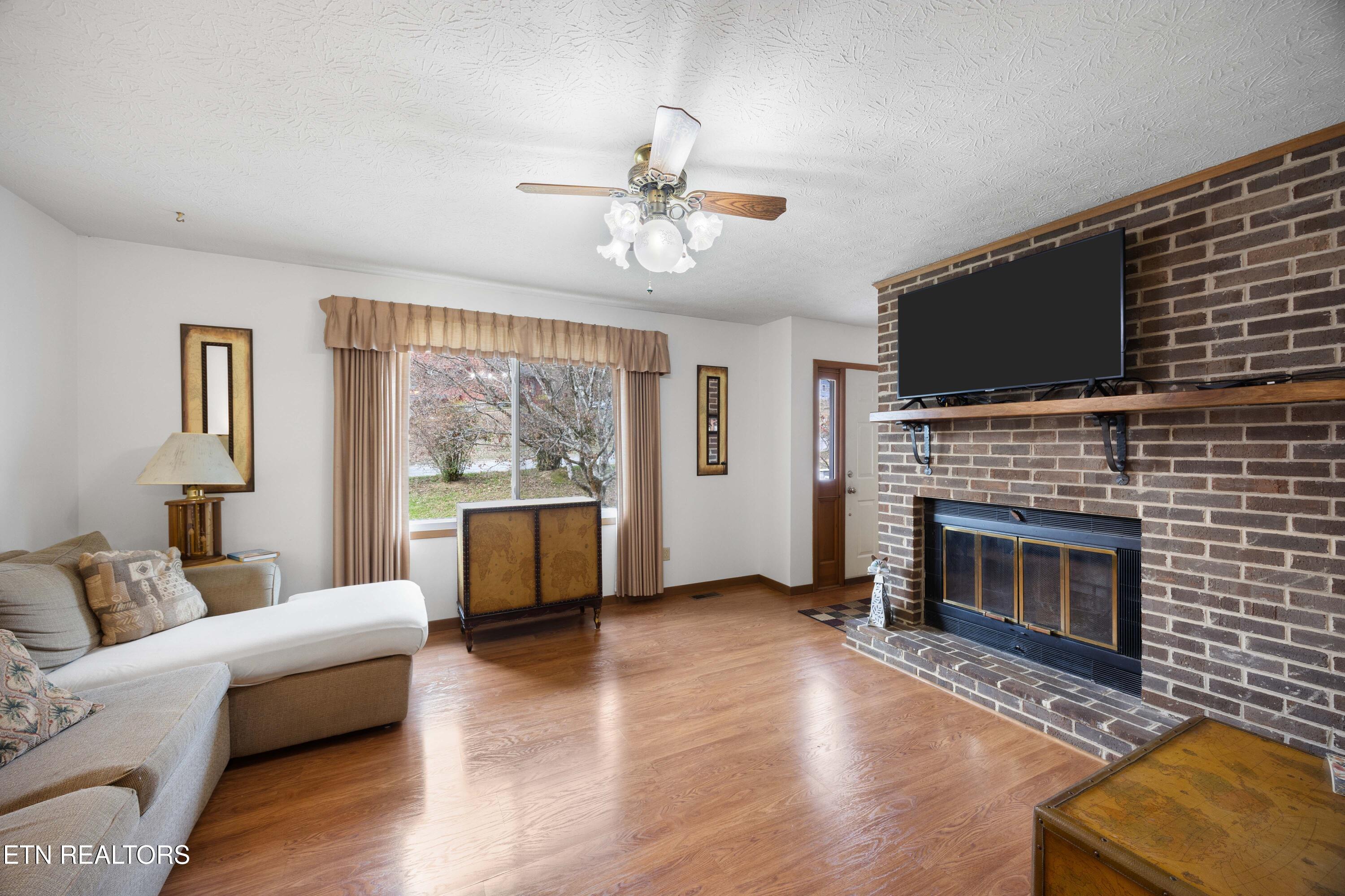 100 Pioneer Drive Clinton TN 37716