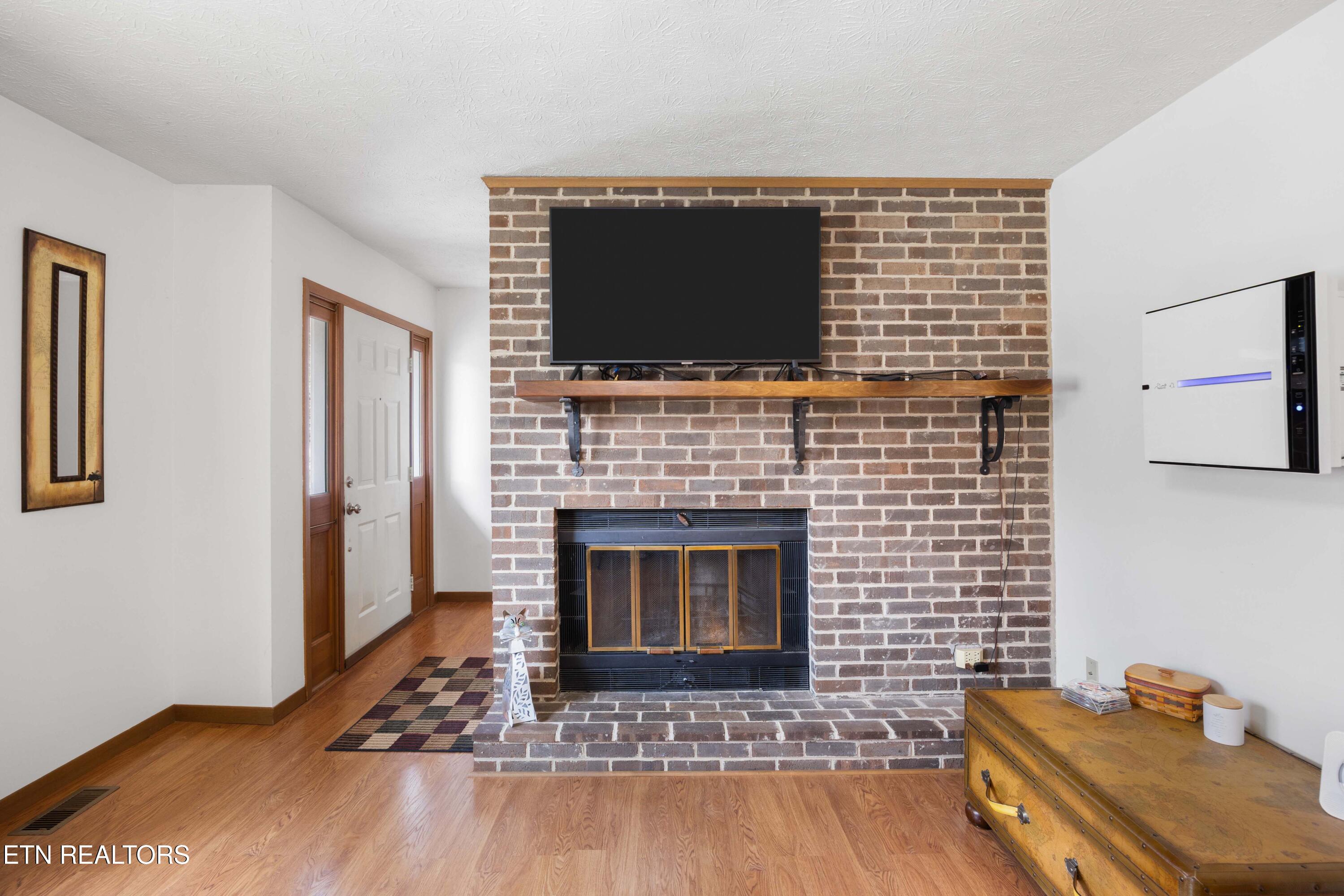 100 Pioneer Drive Clinton TN 37716