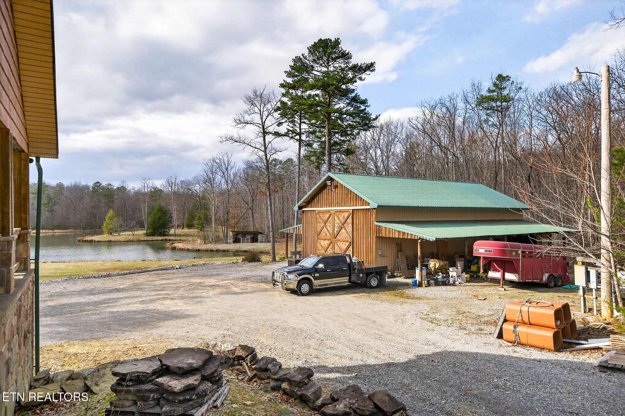 672 Falls Road Monterey TN 38574
