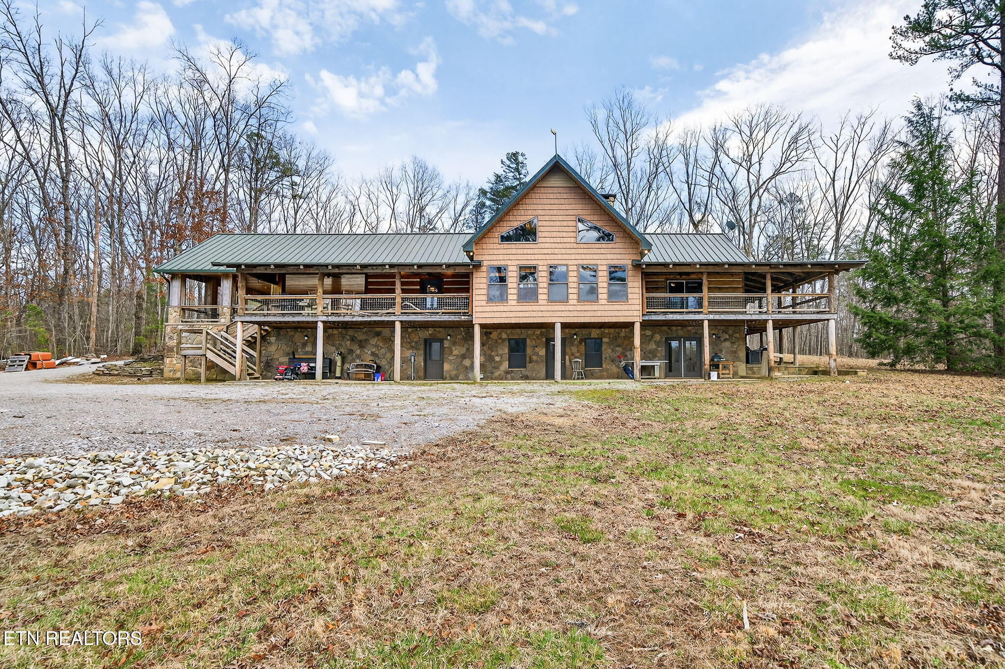 672 Falls Road Monterey TN 38574