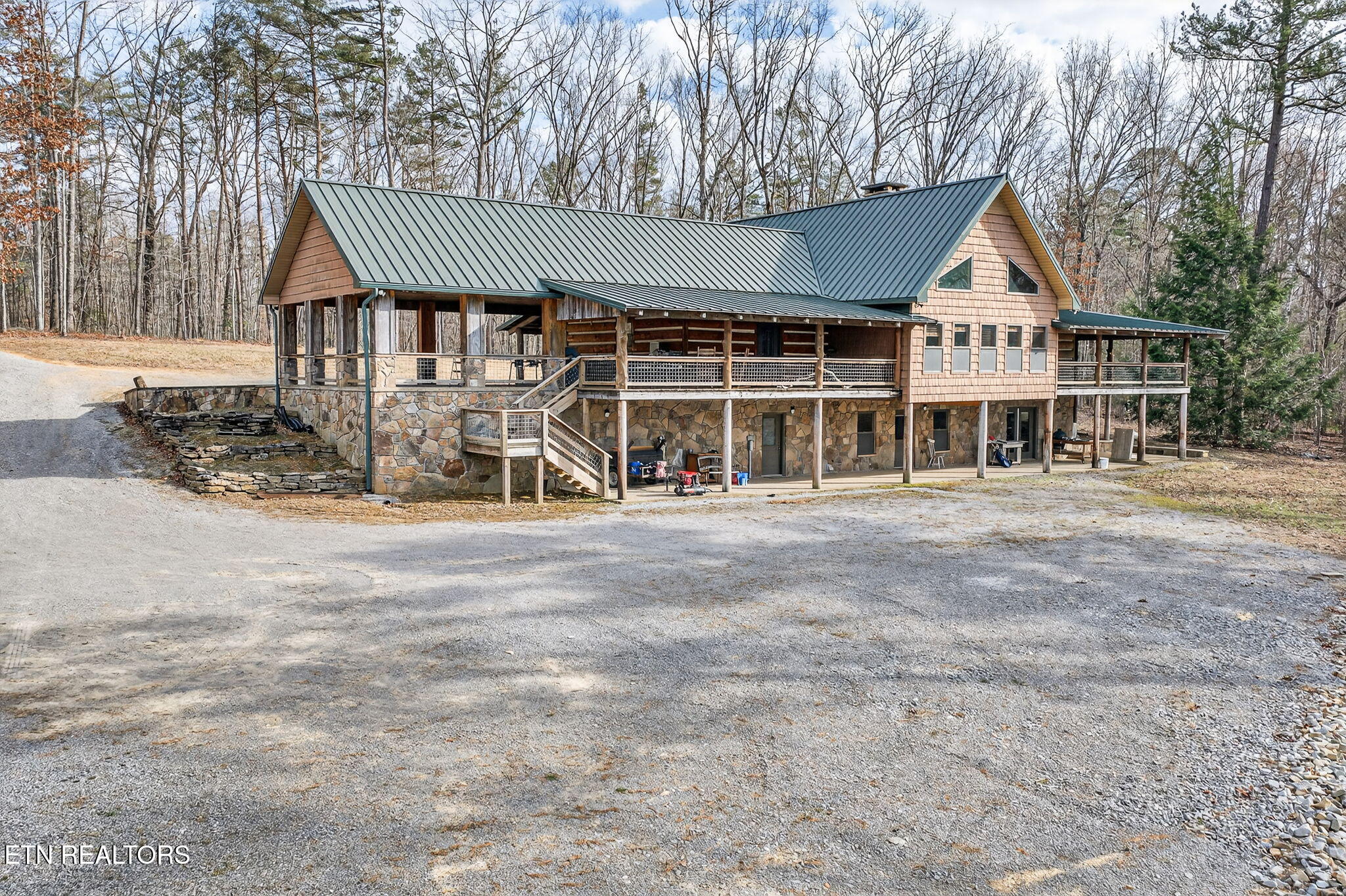 672 Falls Road Monterey TN 38574