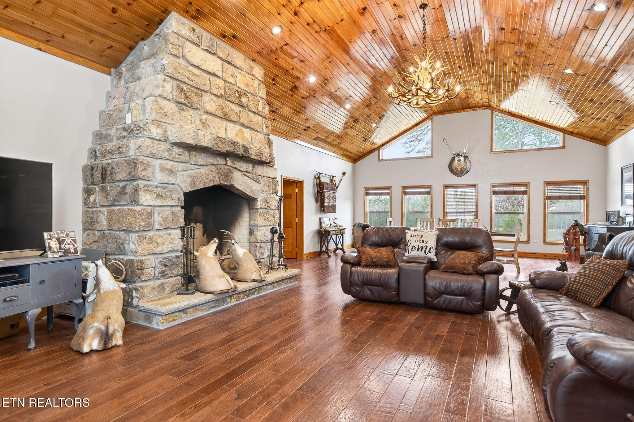 672 Falls Road Monterey TN 38574