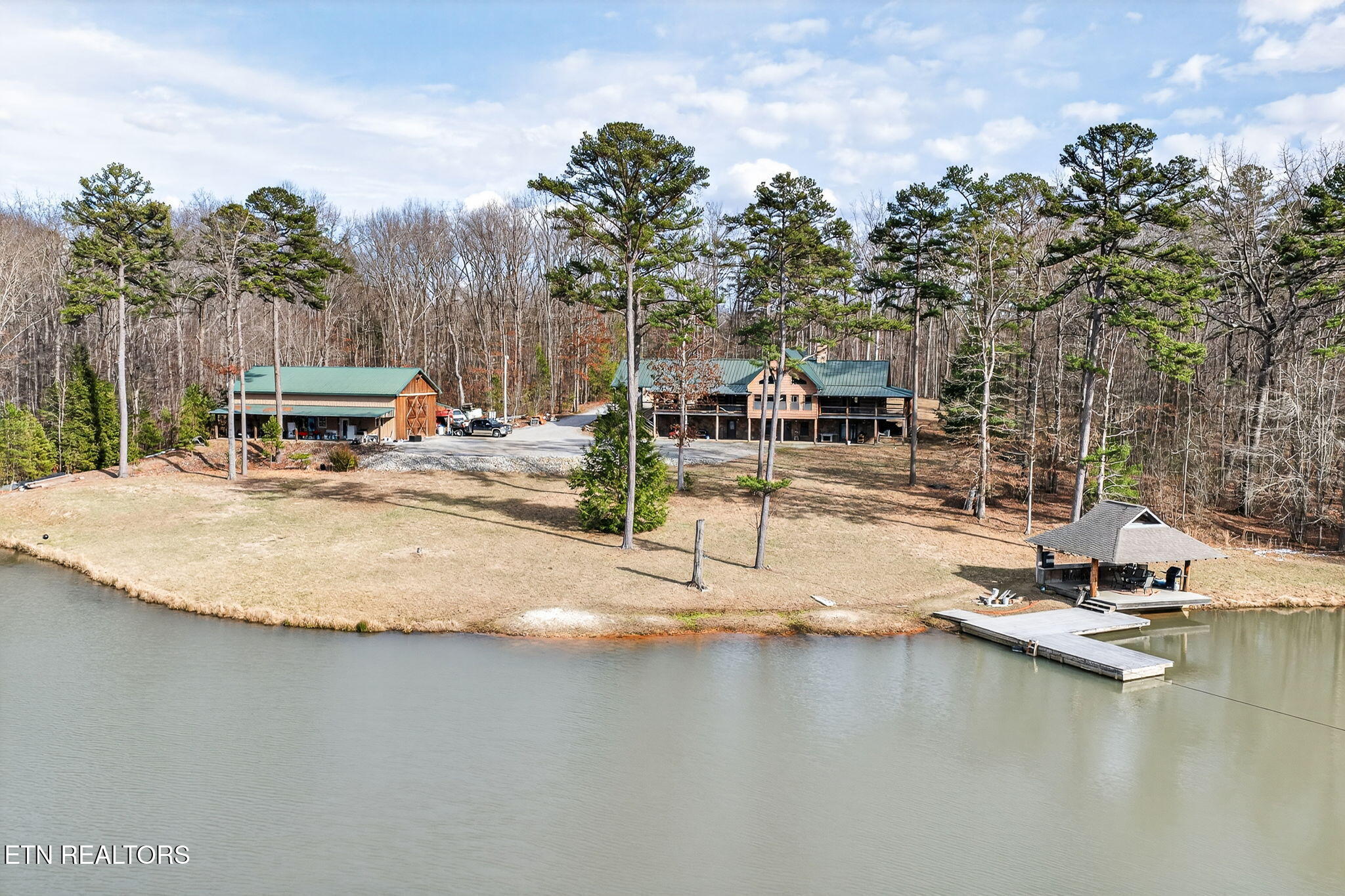 672 Falls Road Monterey TN 38574